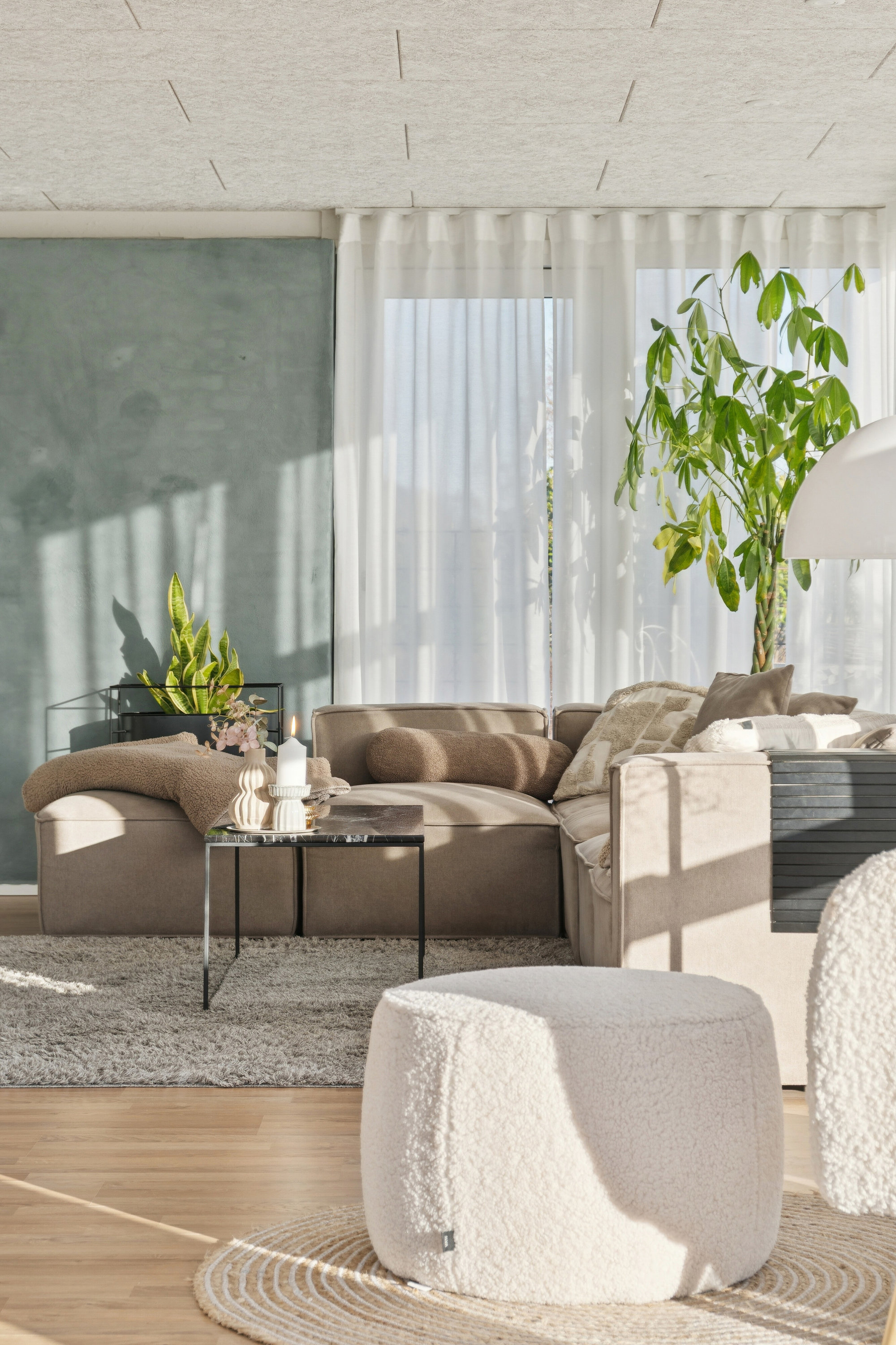 Fremhævet stue billede i fuldskærmstilstand. Billede af Nørrevangen 17, 4550 Asnæs