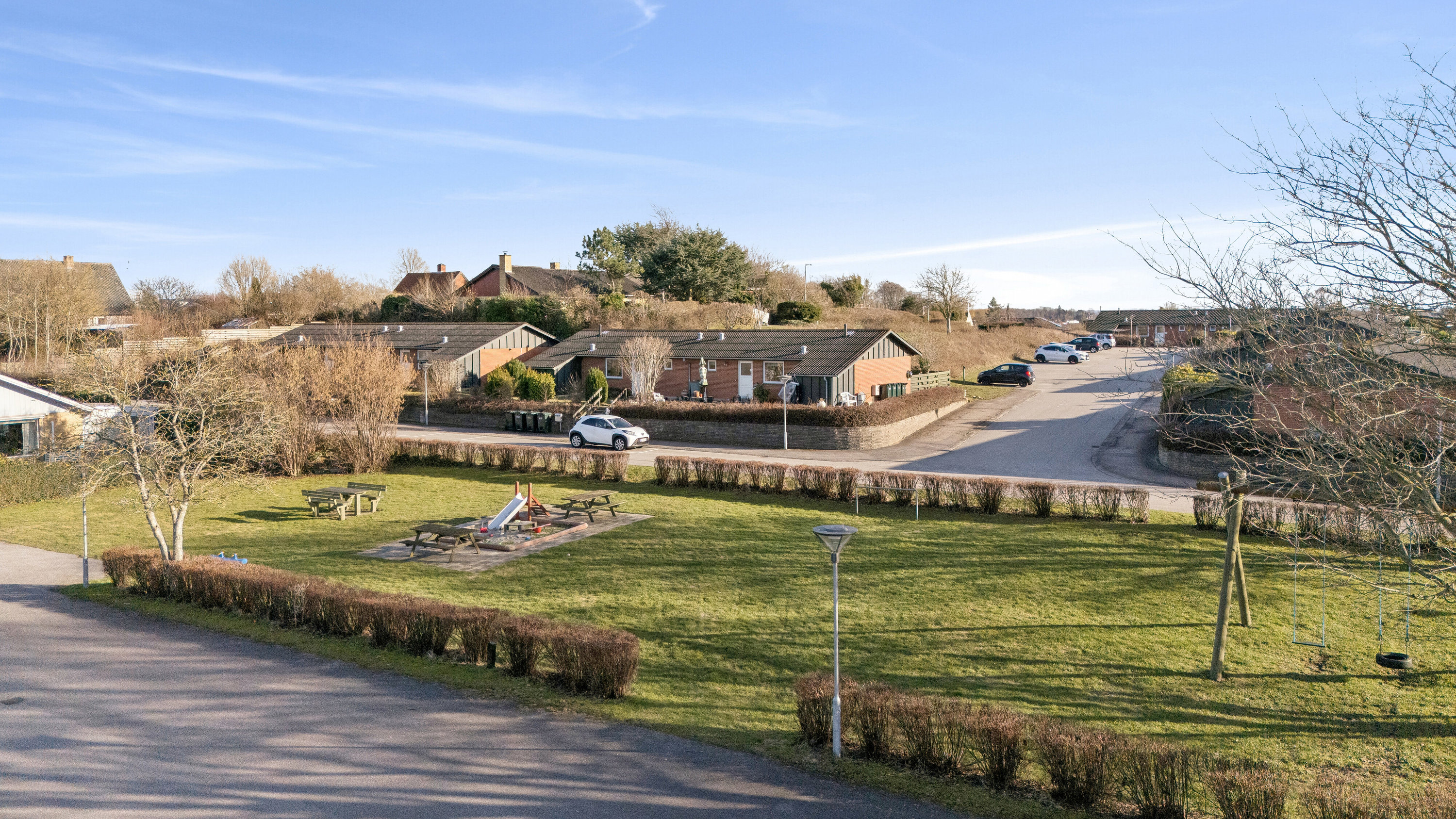 Fremhævet set fra haven billede i fuldskærmstilstand. Billede af Nørrevangen 17, 4550 Asnæs