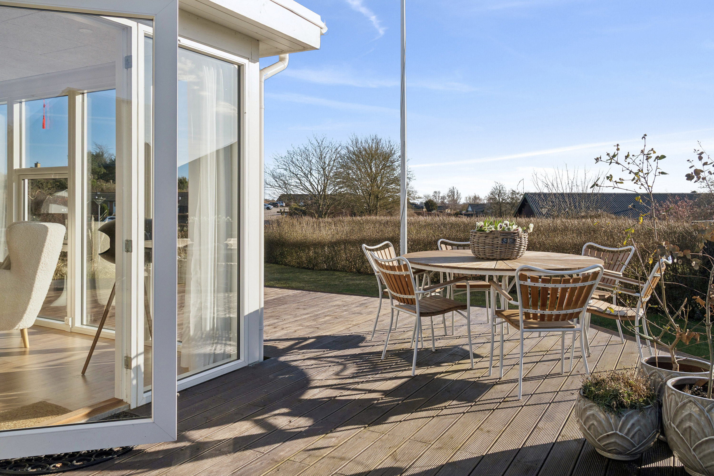 Fremhævet terrasse billede i fuldskærmstilstand. Billede af Nørrevangen 17, 4550 Asnæs