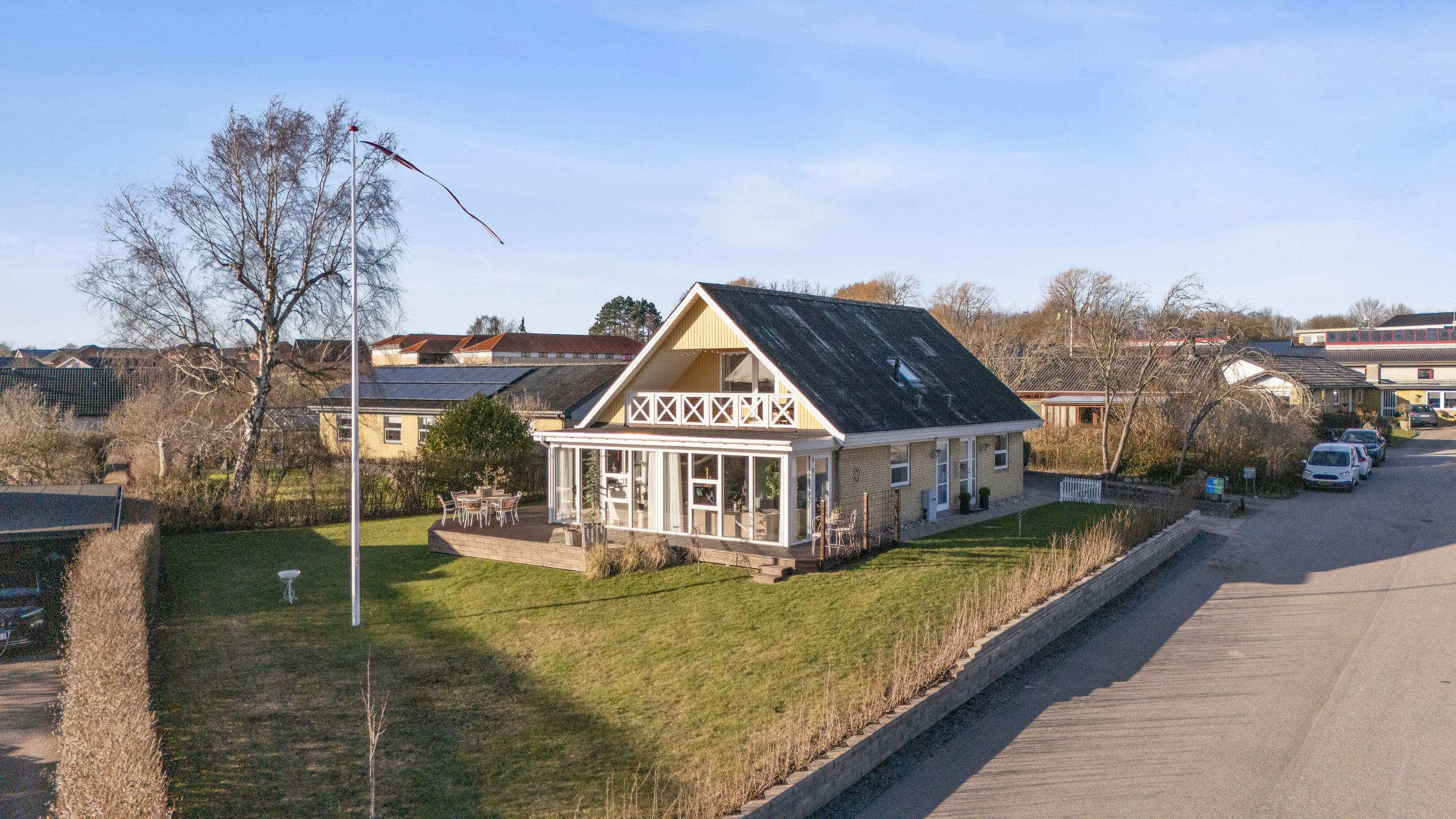 Fremhævet set fra vejen billede i fuldskærmstilstand. Billede af Nørrevangen 17, 4550 Asnæs