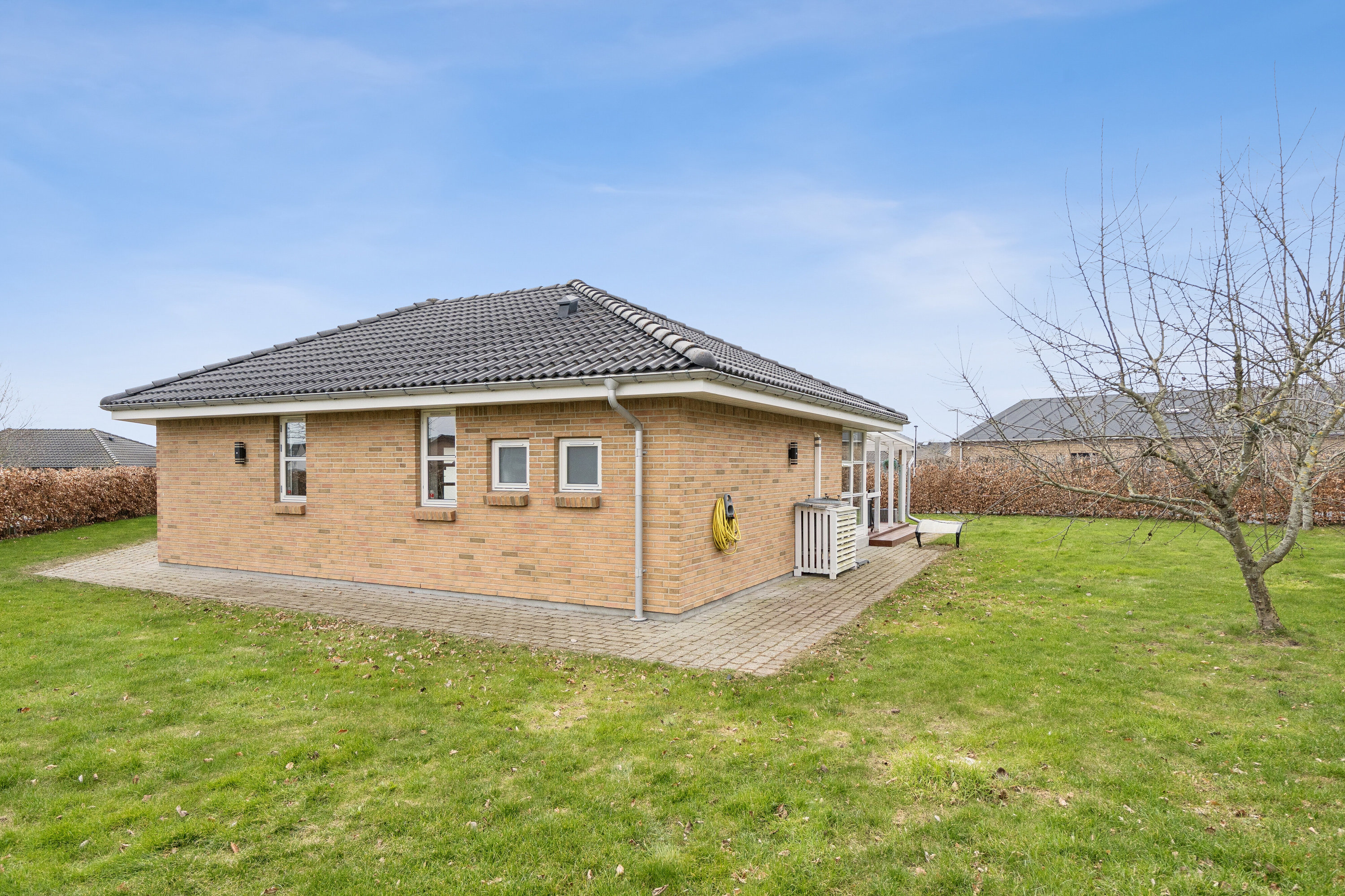 Fremhævet set fra haven billede i fuldskærmstilstand. Billede af Ketting Parkvej 69, 8462 Harlev J