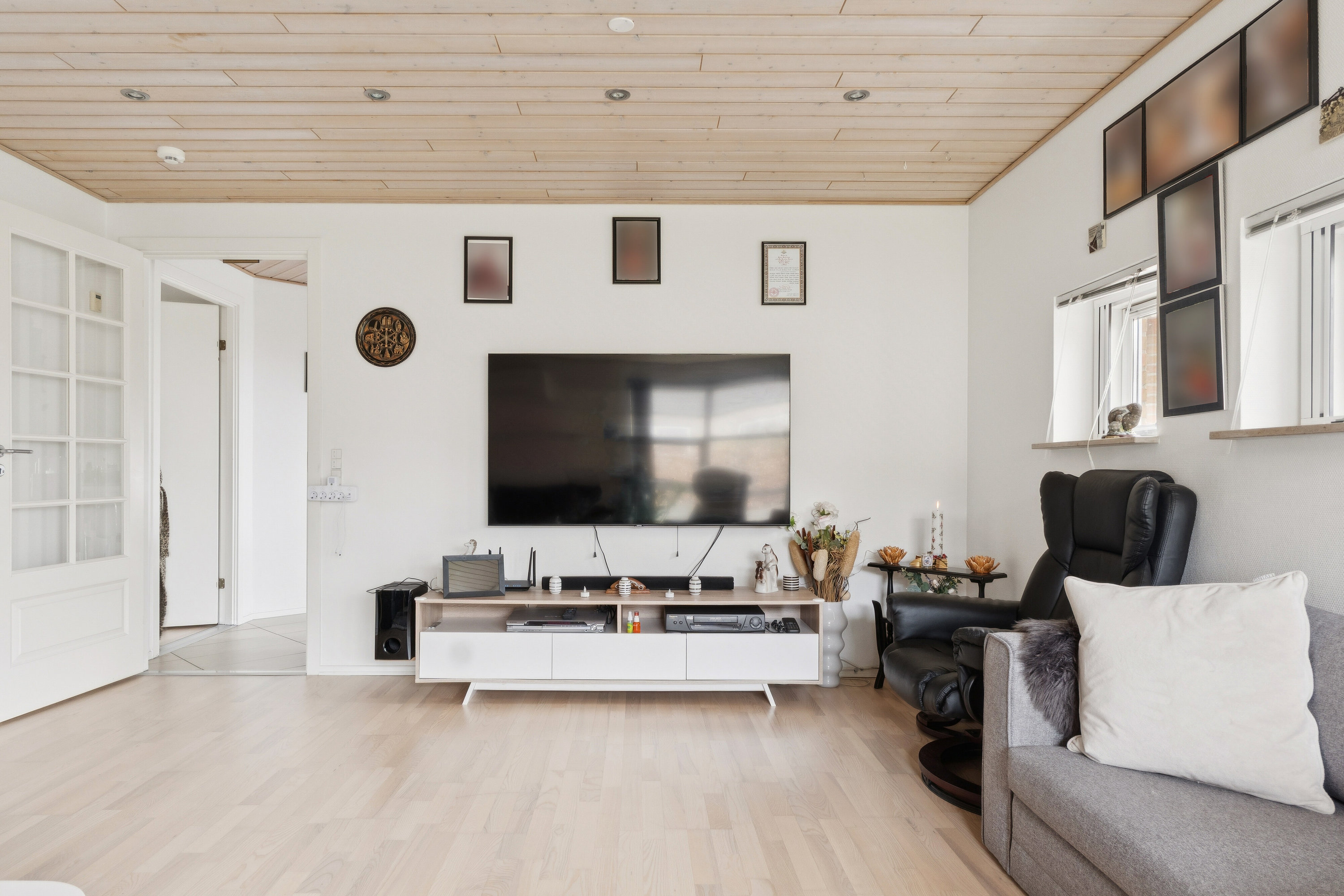 Fremhævet stue billede i fuldskærmstilstand. Billede af Ketting Parkvej 69, 8462 Harlev J