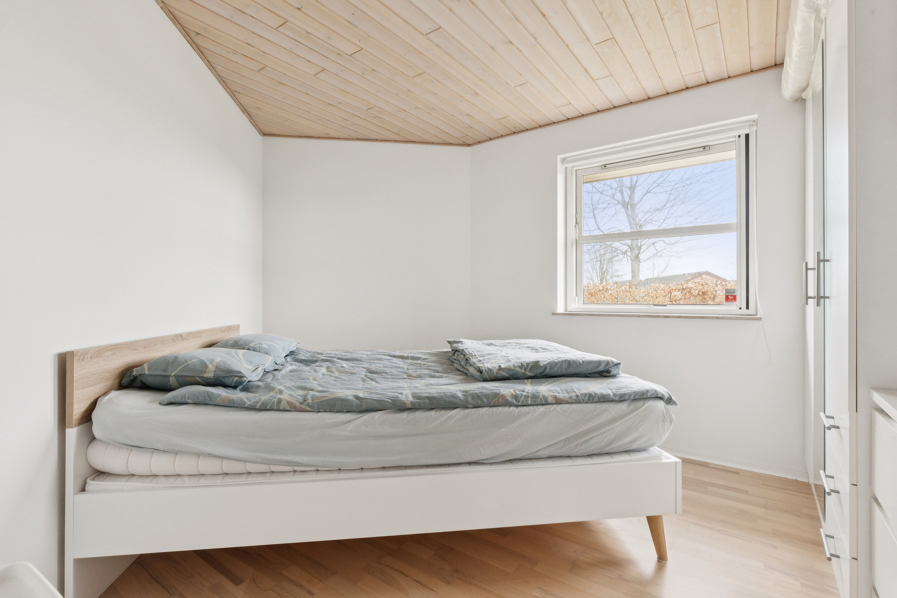 Fremhævet soveværelse billede i fuldskærmstilstand. Billede af Ketting Parkvej 69, 8462 Harlev J