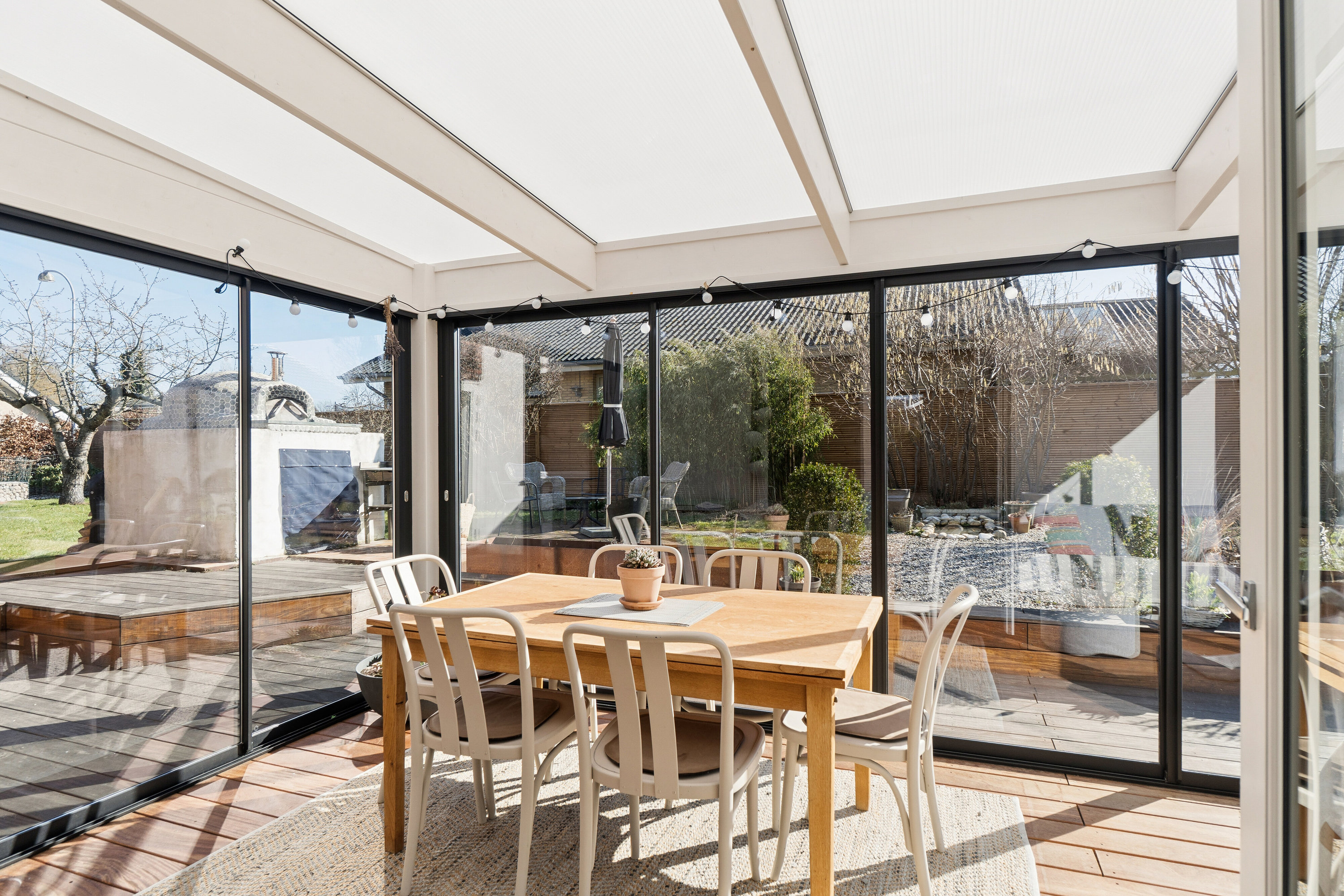 Fremhævet udestue billede i fuldskærmstilstand. Billede af Karise Alle 5, 2650 Hvidovre