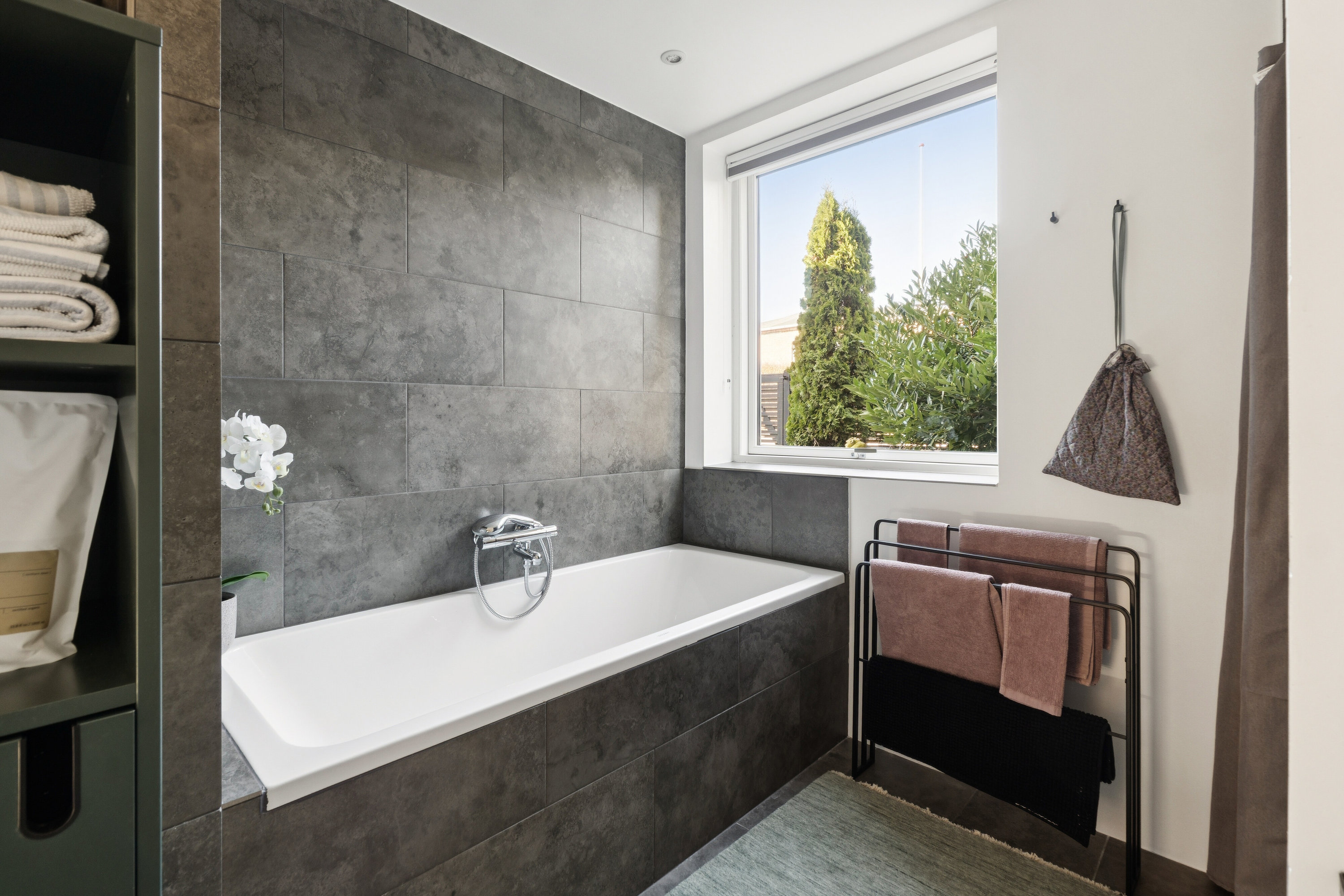 Fremhævet badeværelse billede i fuldskærmstilstand. Billede af Karise Alle 5, 2650 Hvidovre