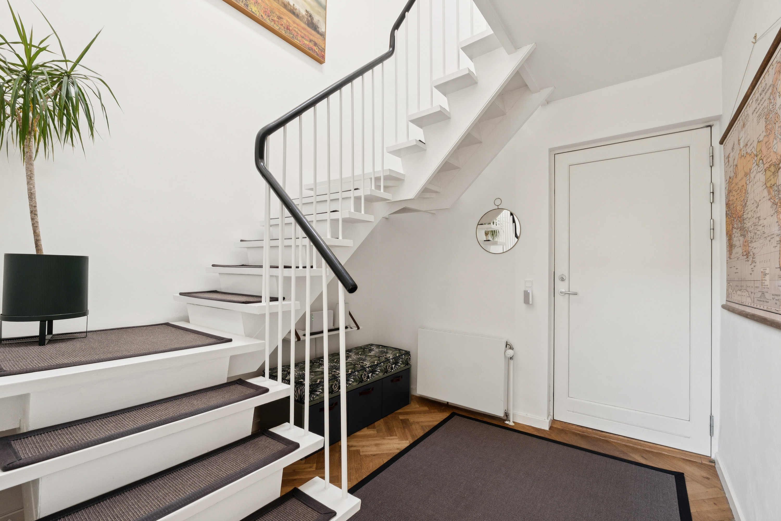 Fremhævet entré billede i fuldskærmstilstand. Billede af Karise Alle 5, 2650 Hvidovre