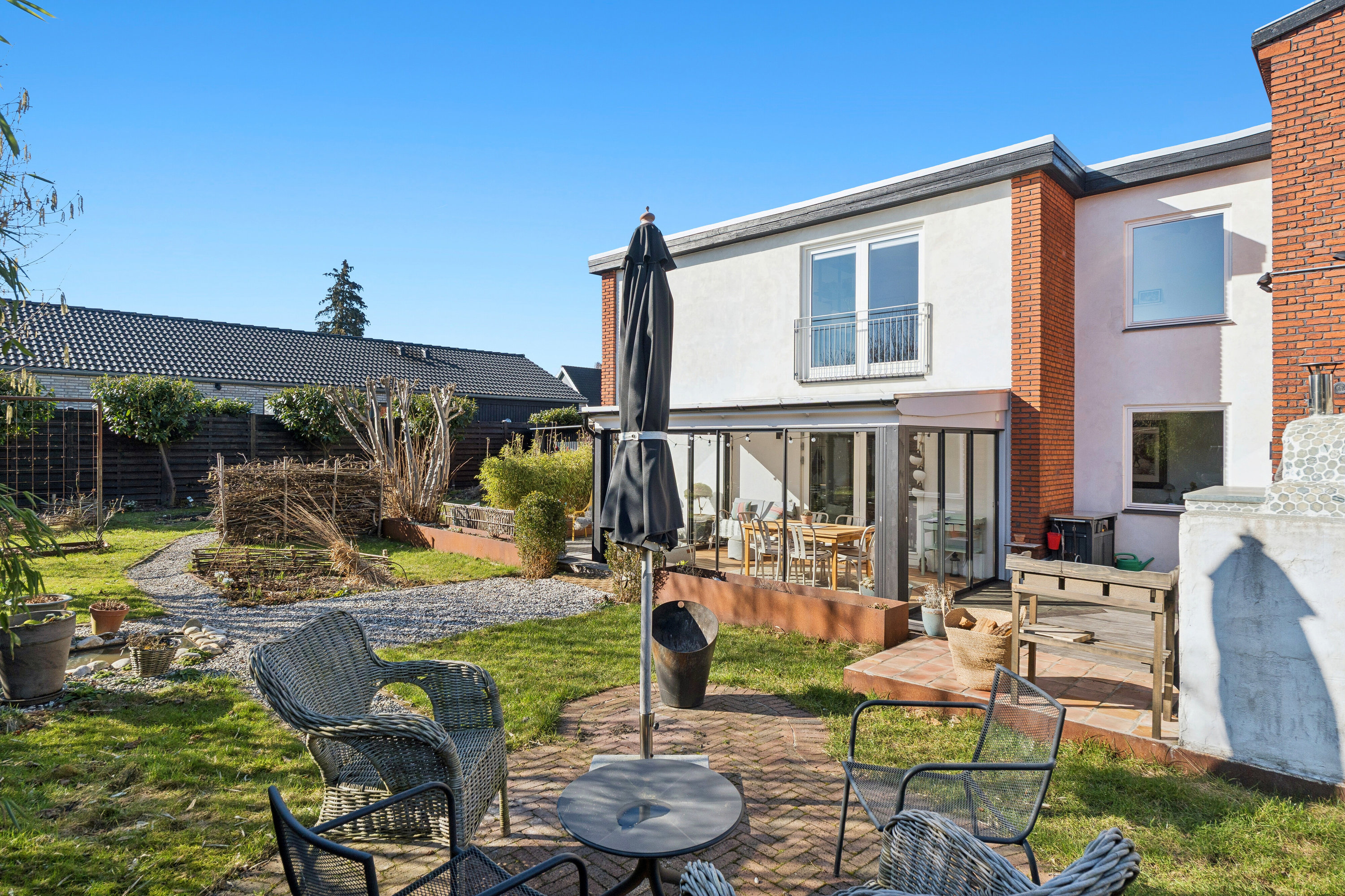 Fremhævet terrasse billede i fuldskærmstilstand. Billede af Karise Alle 5, 2650 Hvidovre