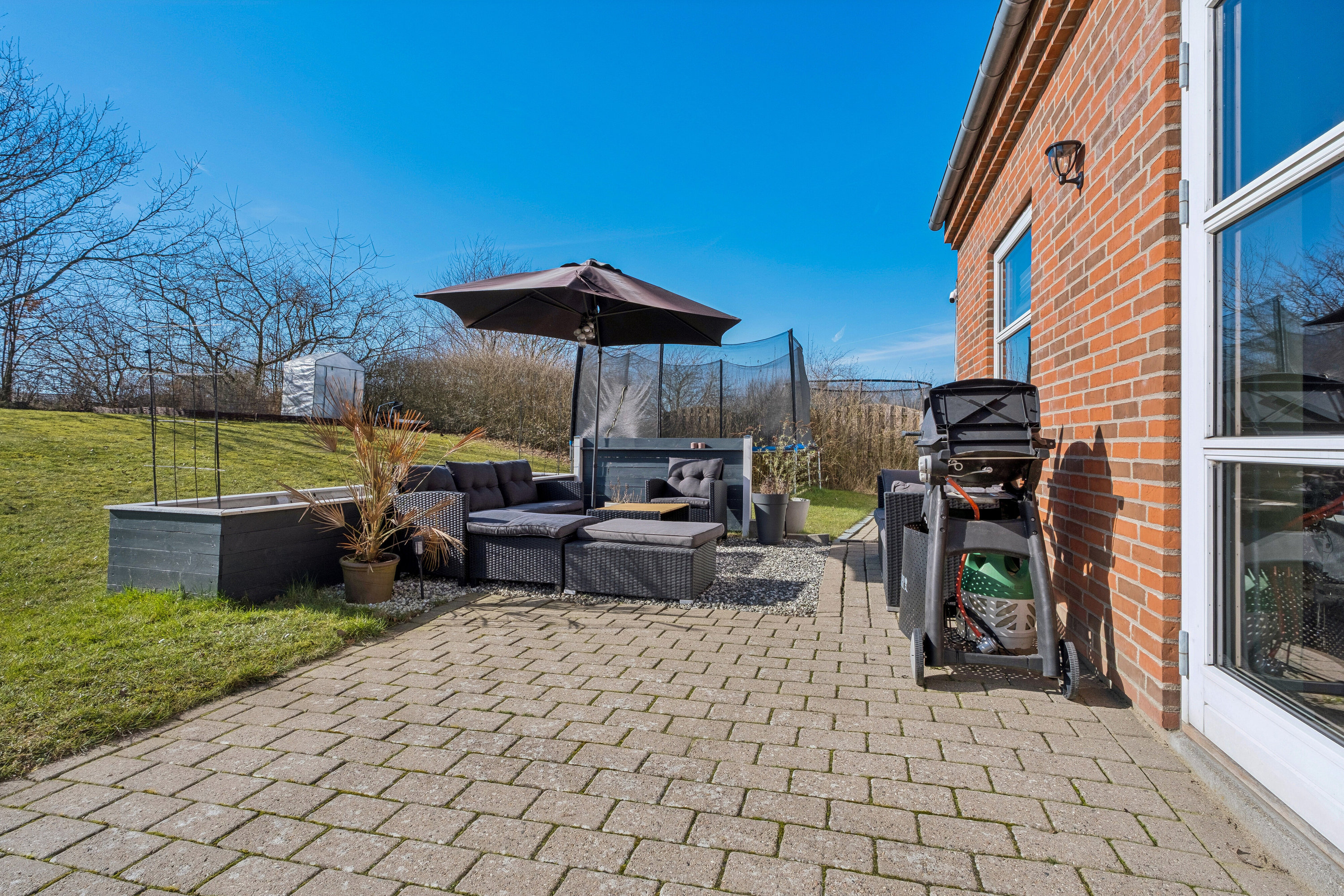 Fremhævet set fra haven billede i fuldskærmstilstand. Billede af Saturnvej 24, 4200 Slagelse