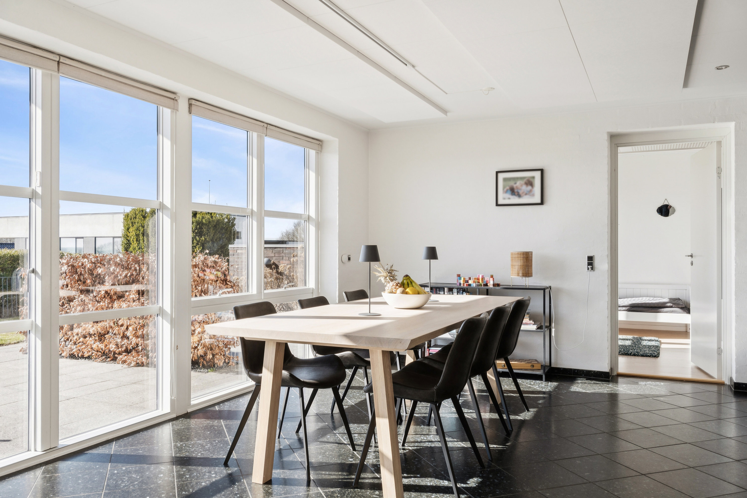 Fremhævet spisestue billede i fuldskærmstilstand. Billede af Bakkegårdsvej 29, Kollund, 6340 Kruså