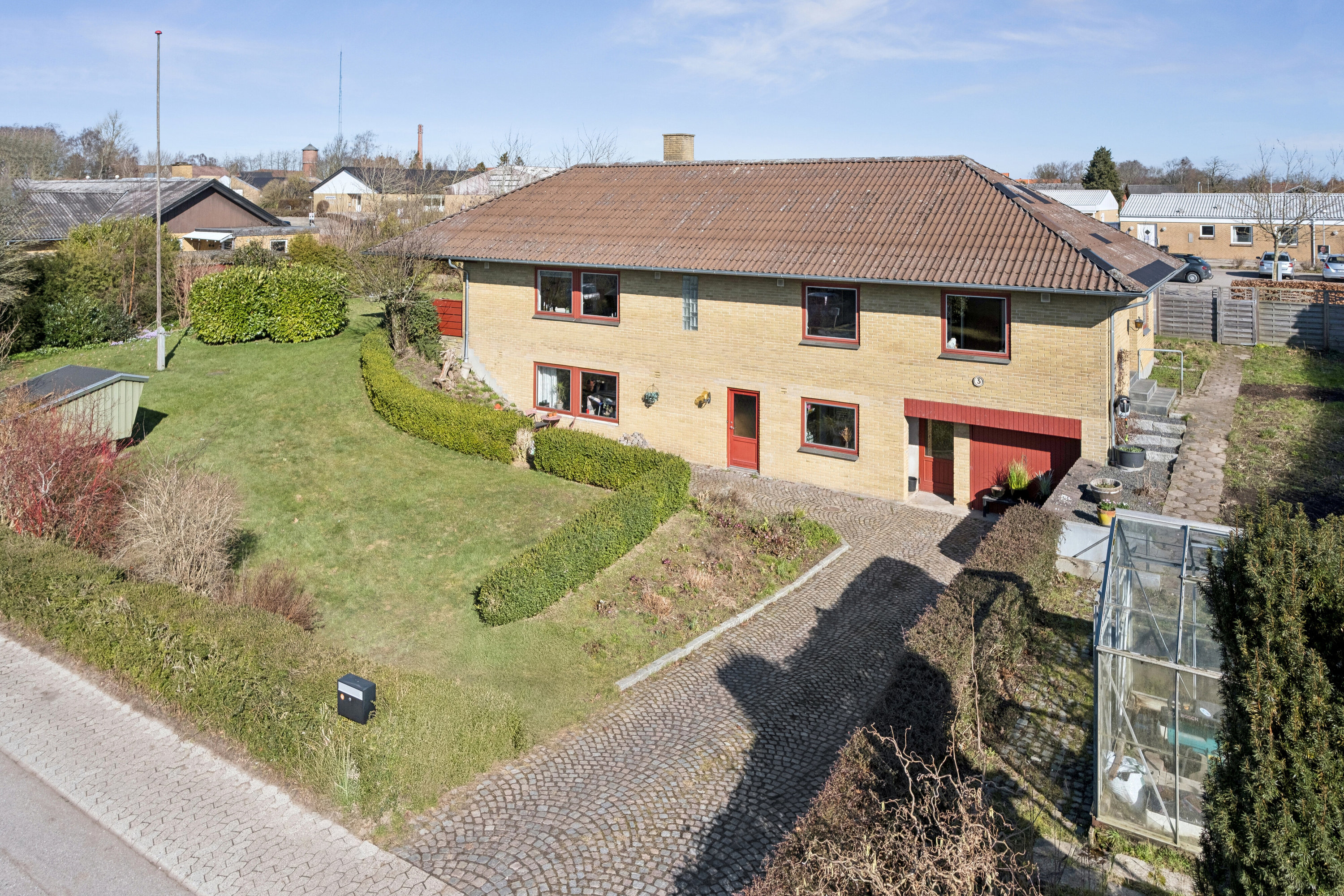 Fremhævet set fra vejen billede i fuldskærmstilstand. Billede af Rødkælkevej 3, 4250 Fuglebjerg