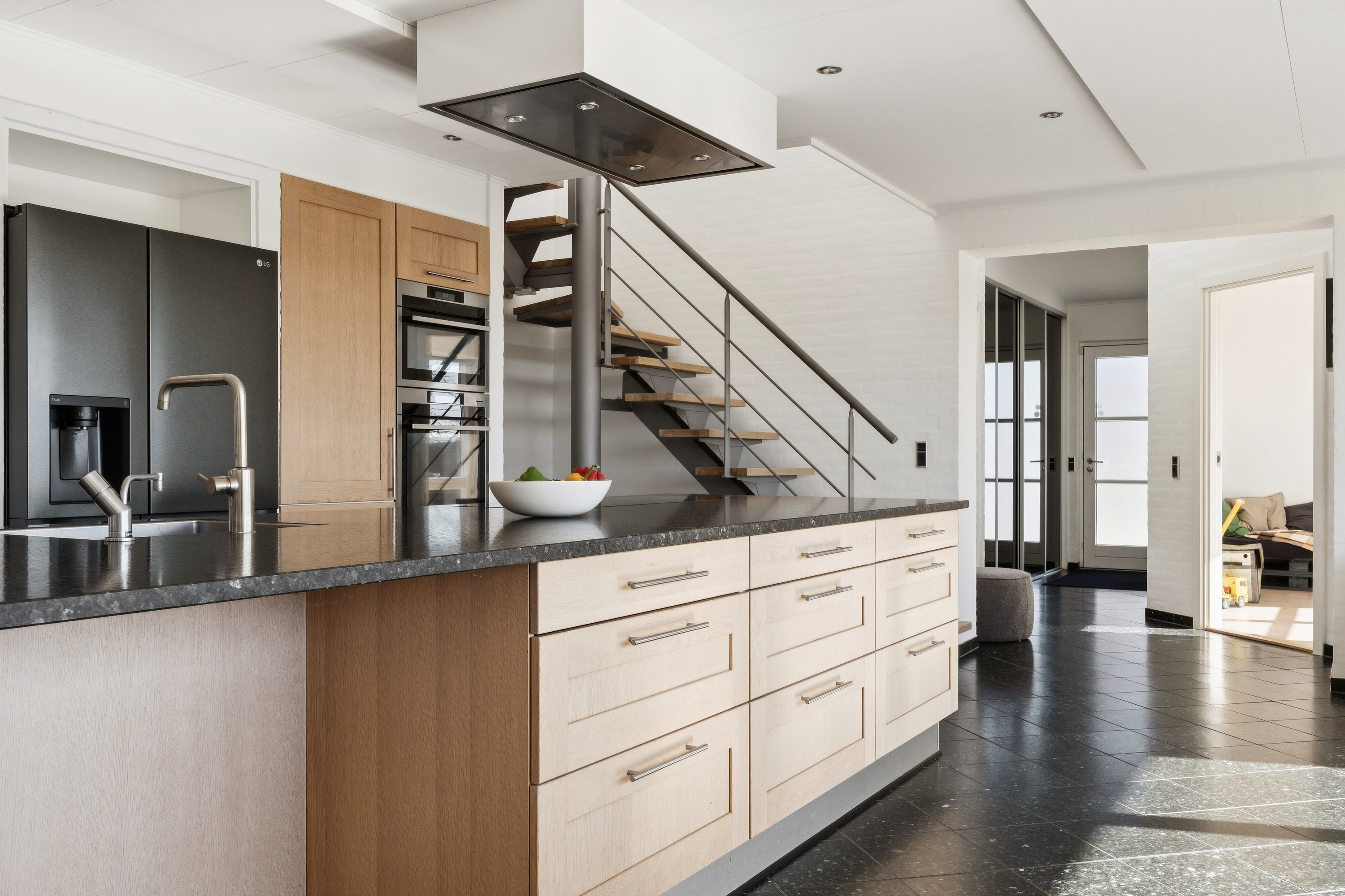 Fremhævet køkken billede i fuldskærmstilstand. Billede af Bakkegårdsvej 29, Kollund, 6340 Kruså