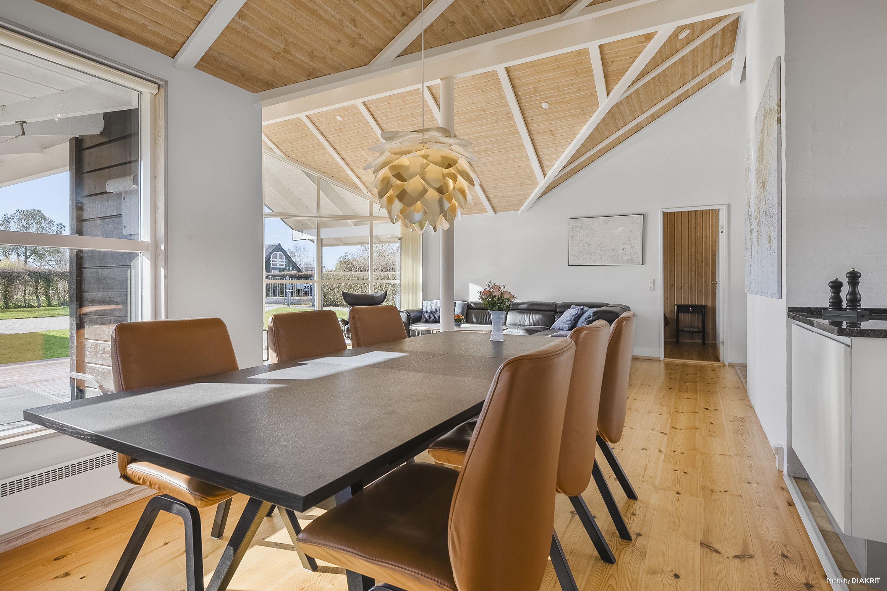 Fremhævet spisestue billede i fuldskærmstilstand. Billede af Engagervej 47, Dyngby Strand, 8300 Odder