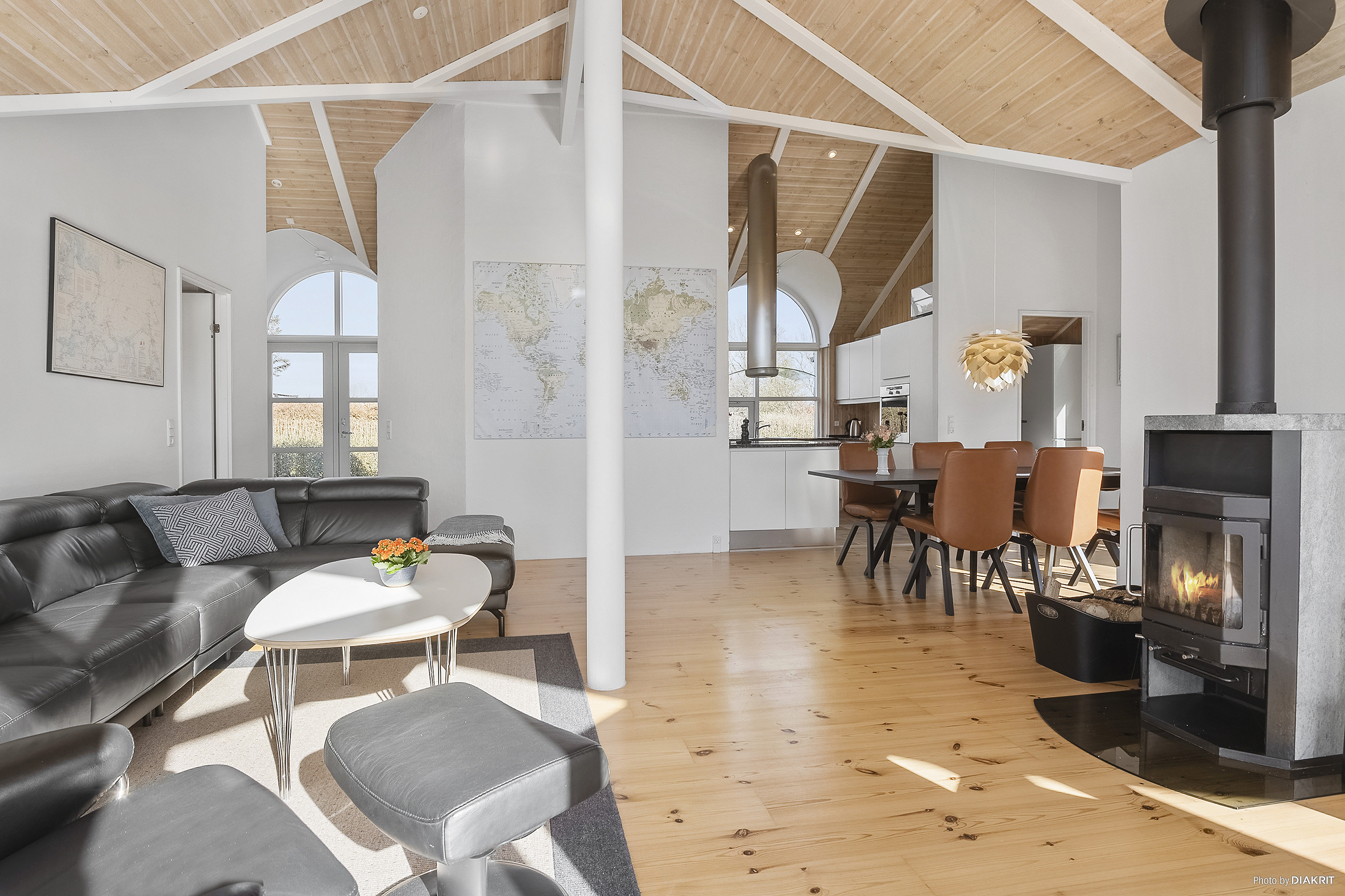 Fremhævet stue billede i fuldskærmstilstand. Billede af Engagervej 47, Dyngby Strand, 8300 Odder