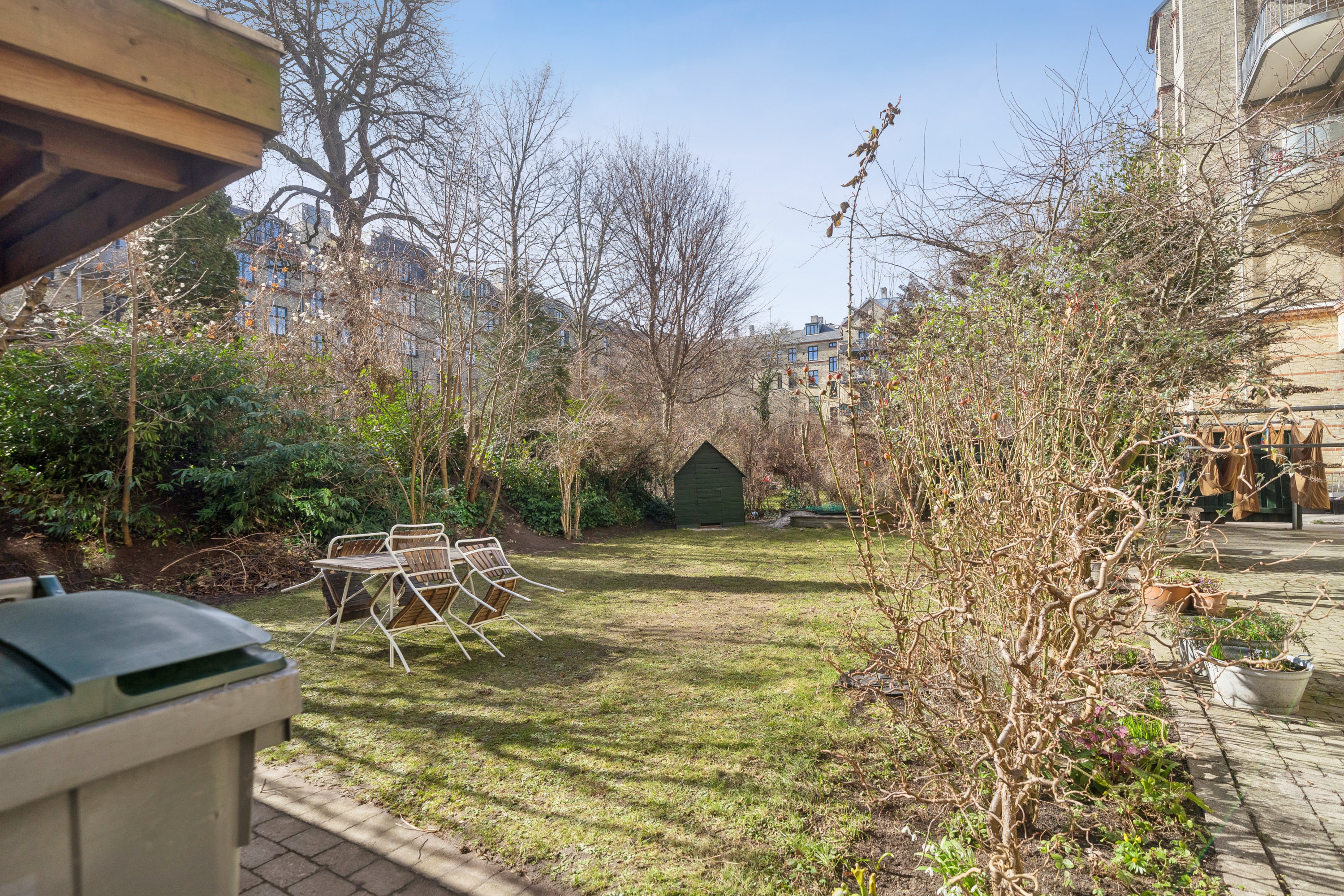 Fremhævet have billede i fuldskærmstilstand. Billede af Steenstrups Alle 7, 3. th., 1924 Frederiksberg C