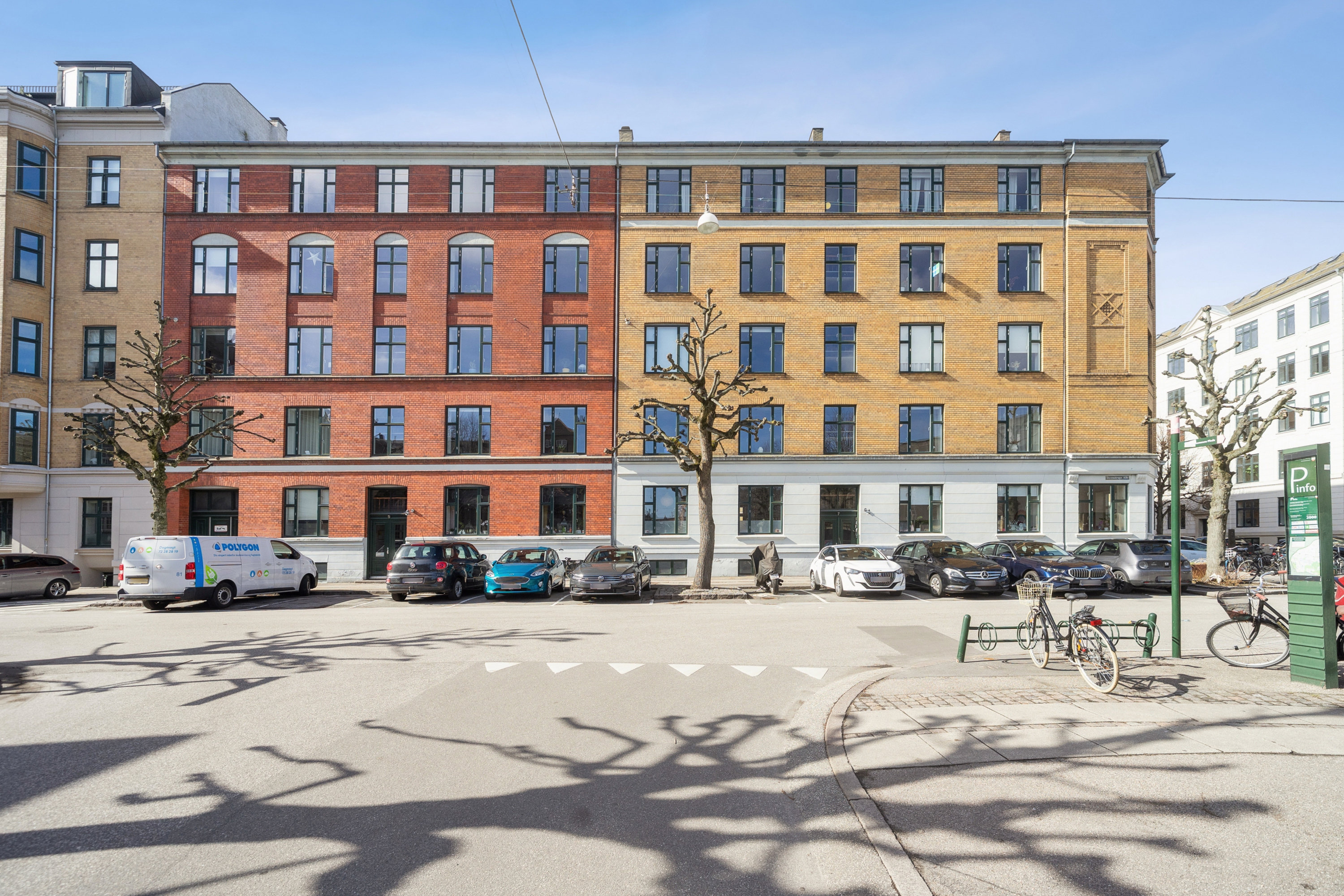 Fremhævet andet billede i fuldskærmstilstand. Billede af Steenstrups Alle 7, 3. th., 1924 Frederiksberg C