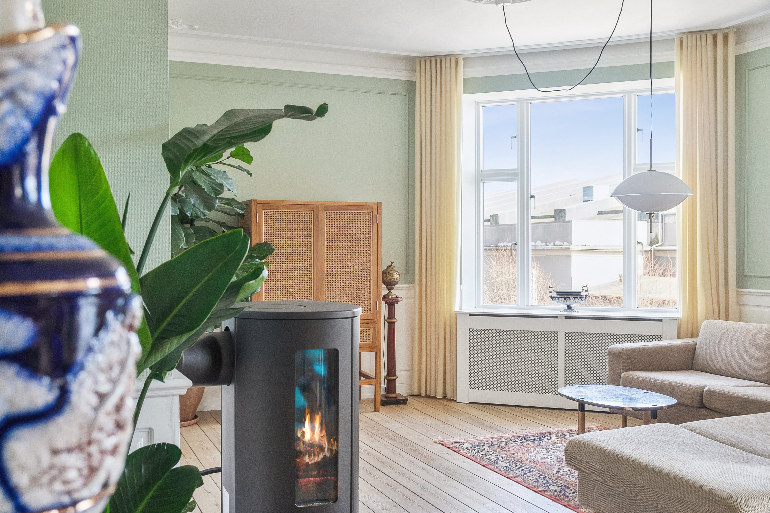 Fremhævet andet billede i fuldskærmstilstand. Billede af Steenstrups Alle 7, 3. th., 1924 Frederiksberg C