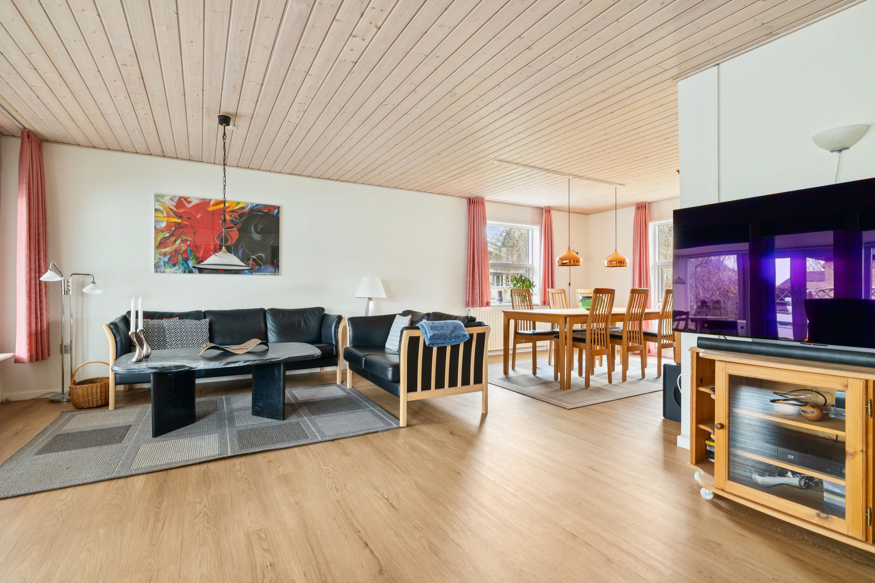 Fremhævet stue billede i fuldskærmstilstand. Billede af Vibevej 9, 9500 Hobro