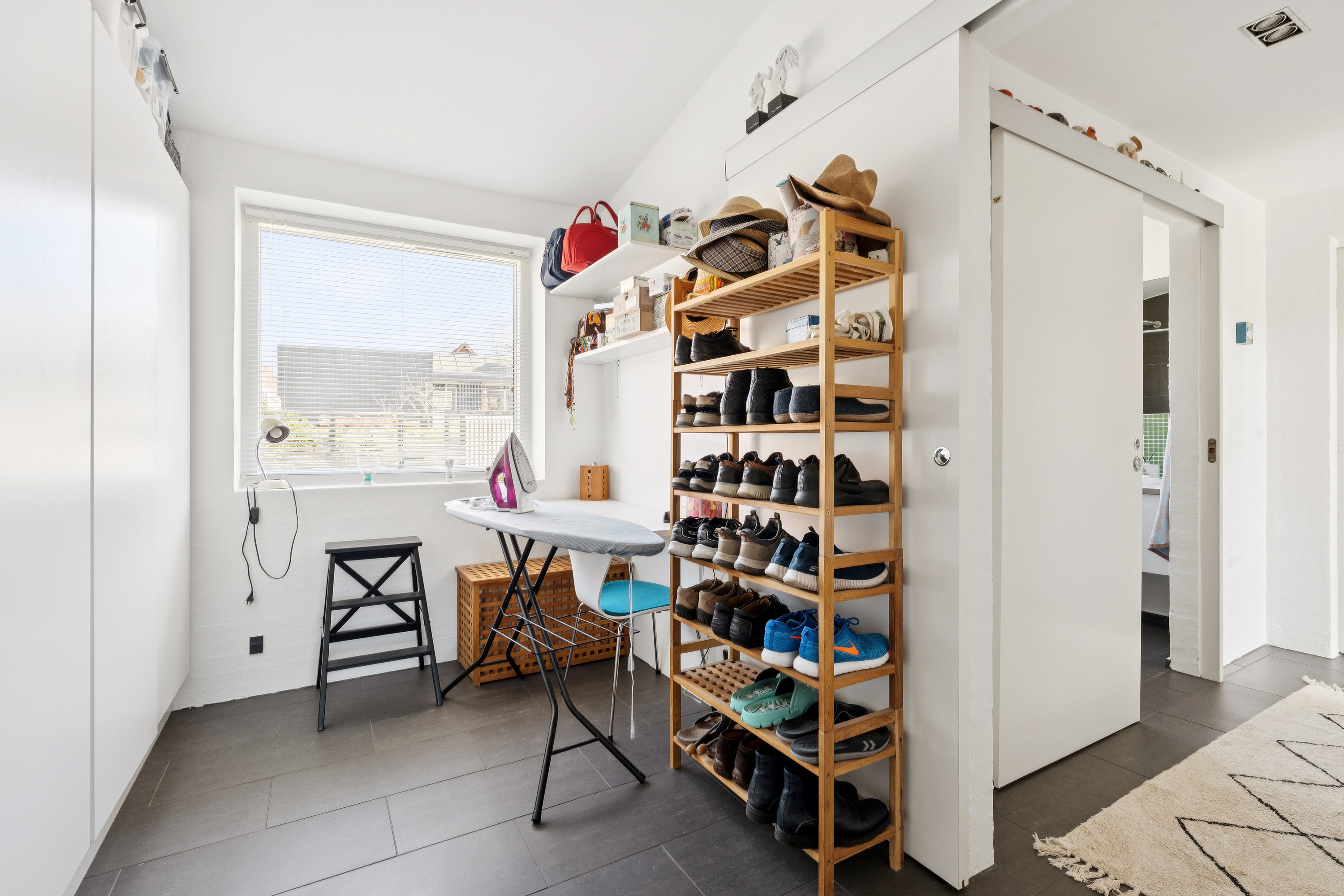 Fremhævet walk-in billede i fuldskærmstilstand. Billede af Vester Alle 2, 9520 Skørping