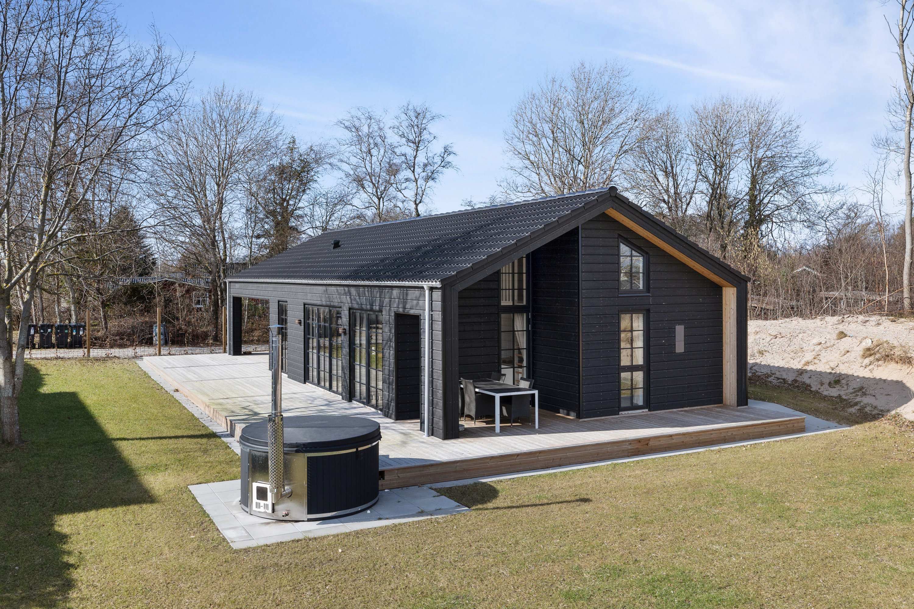 Fremhævet andet billede i fuldskærmstilstand. Billede af Stenkisten 64, Øster Hurup, 9560 Hadsund