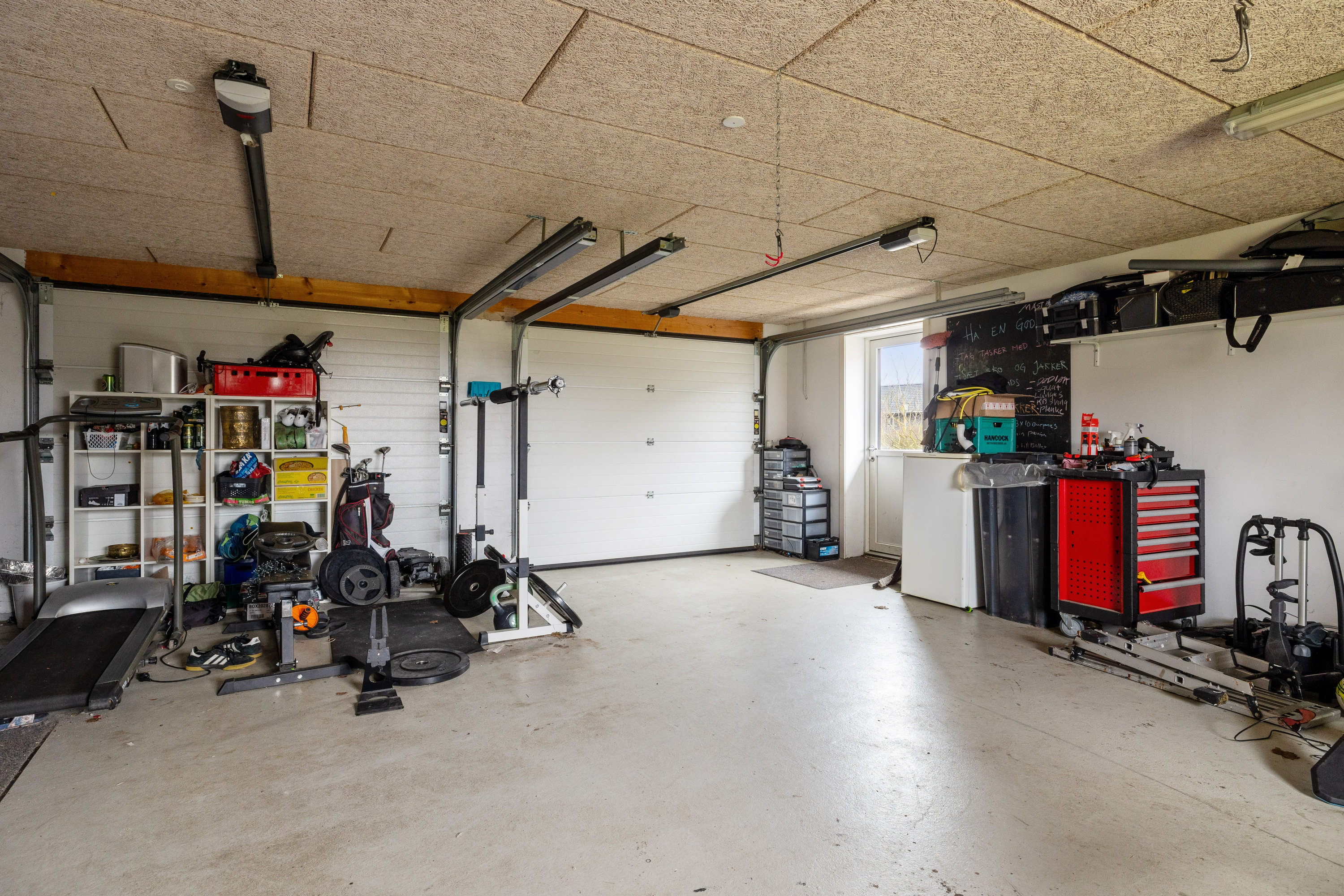 Fremhævet garage billede i fuldskærmstilstand. Billede af Bavnehøjvej 2, Valsgård, 9500 Hobro