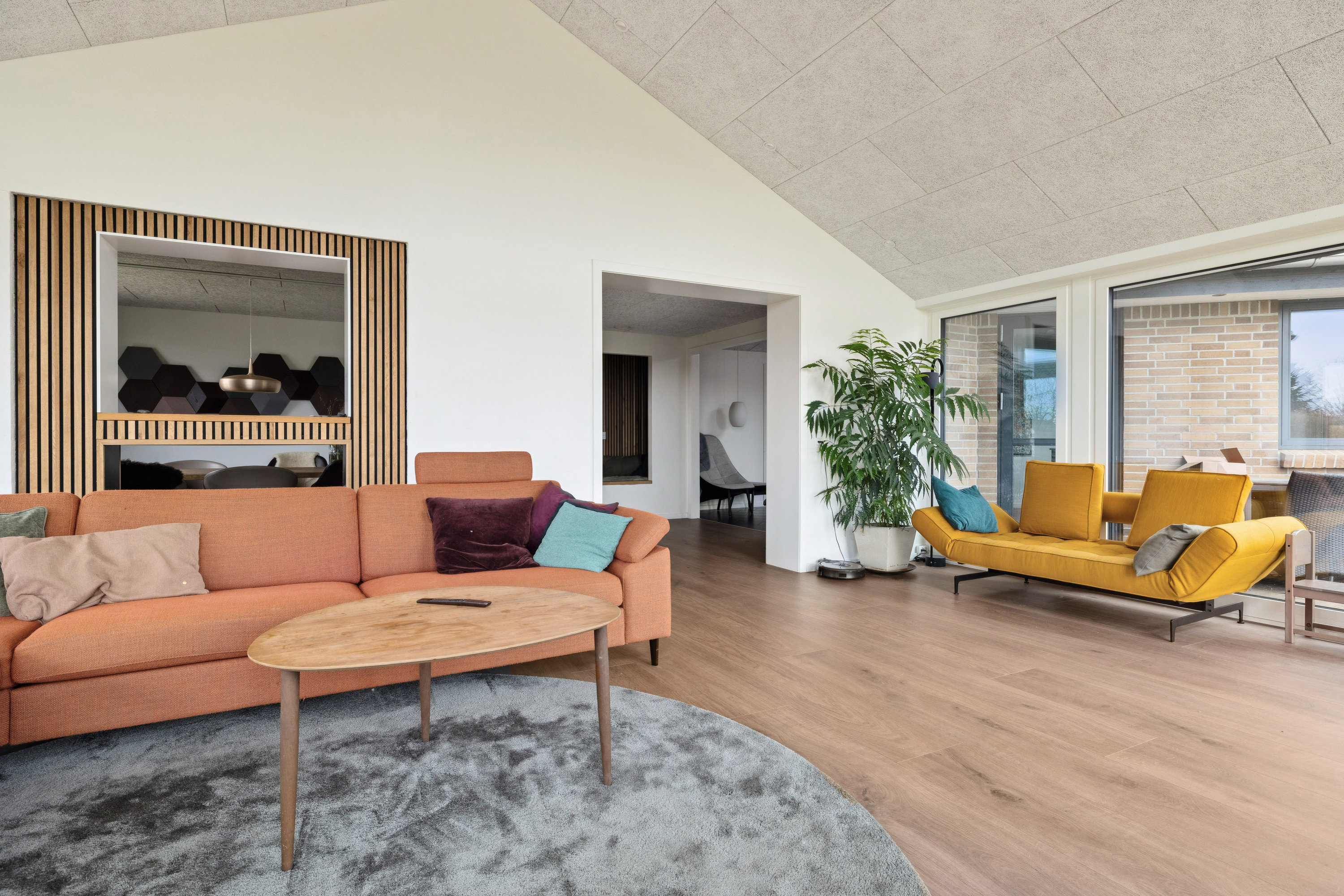 Fremhævet stue billede i fuldskærmstilstand. Billede af Bavnehøjvej 2, Valsgård, 9500 Hobro