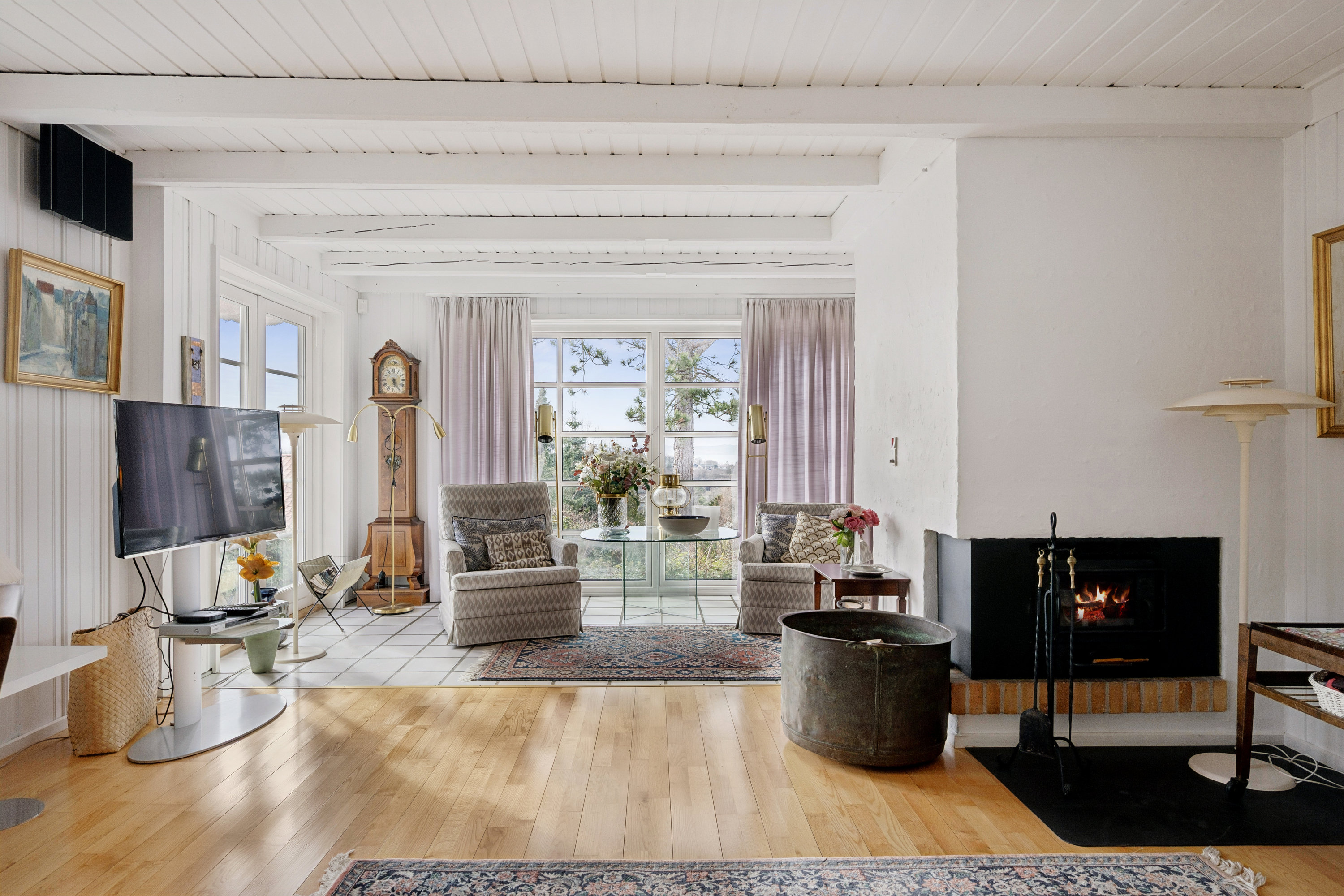 Fremhævet stue billede i fuldskærmstilstand. Billede af Havrevangen 16, 8400 Ebeltoft