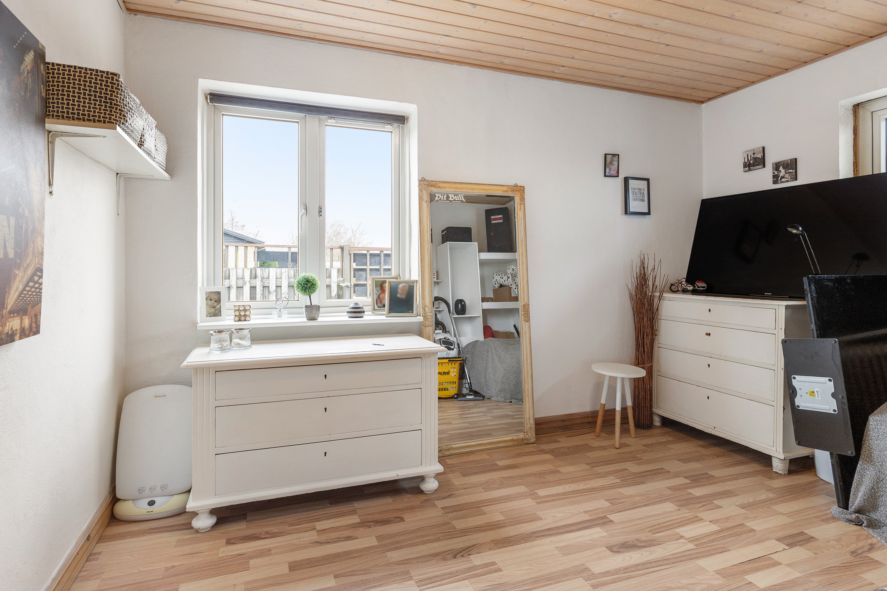 Fremhævet værelse billede i fuldskærmstilstand. Billede af Diget 5, 9460 Brovst