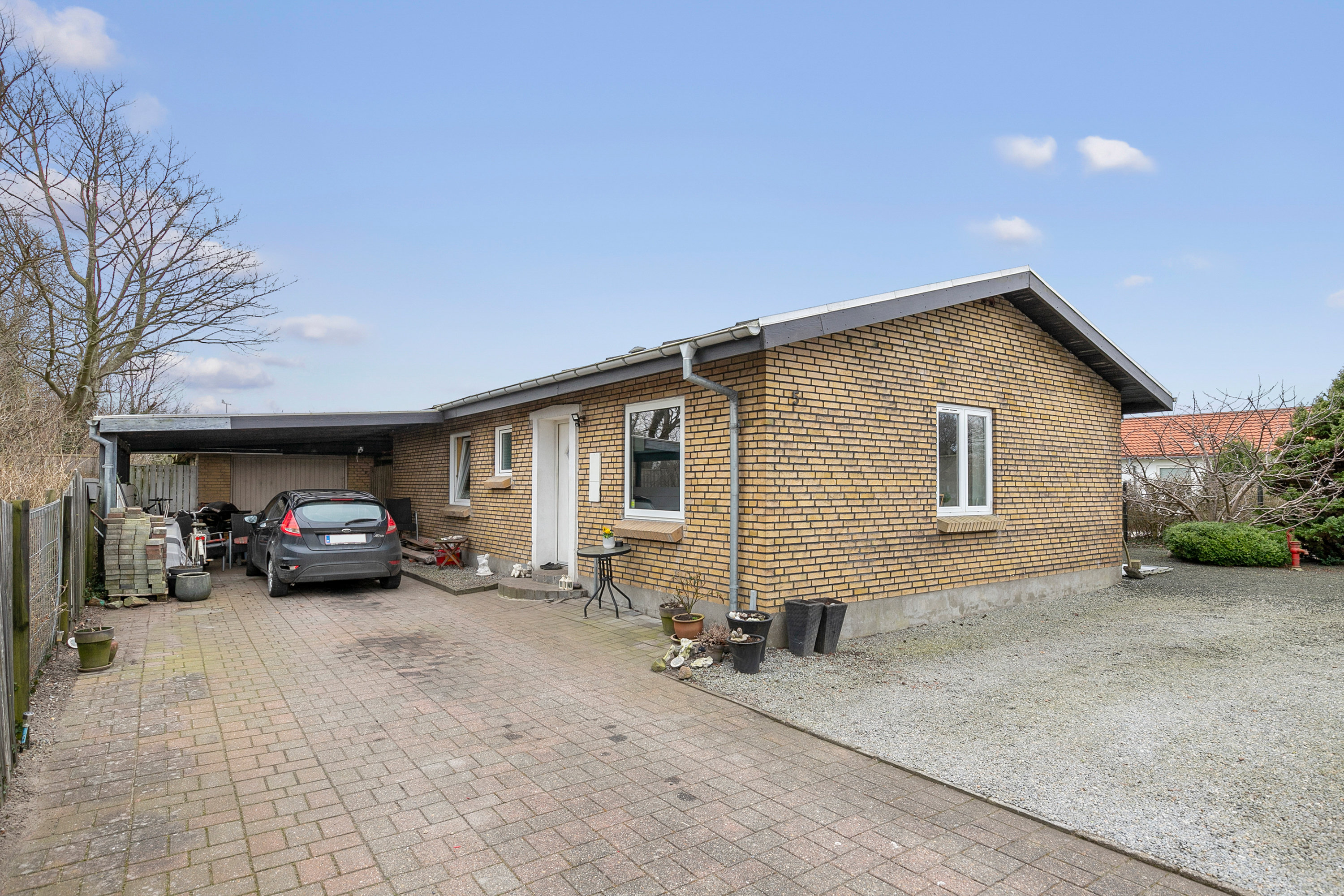 Fremhævet facade billede i fuldskærmstilstand. Billede af Diget 5, 9460 Brovst