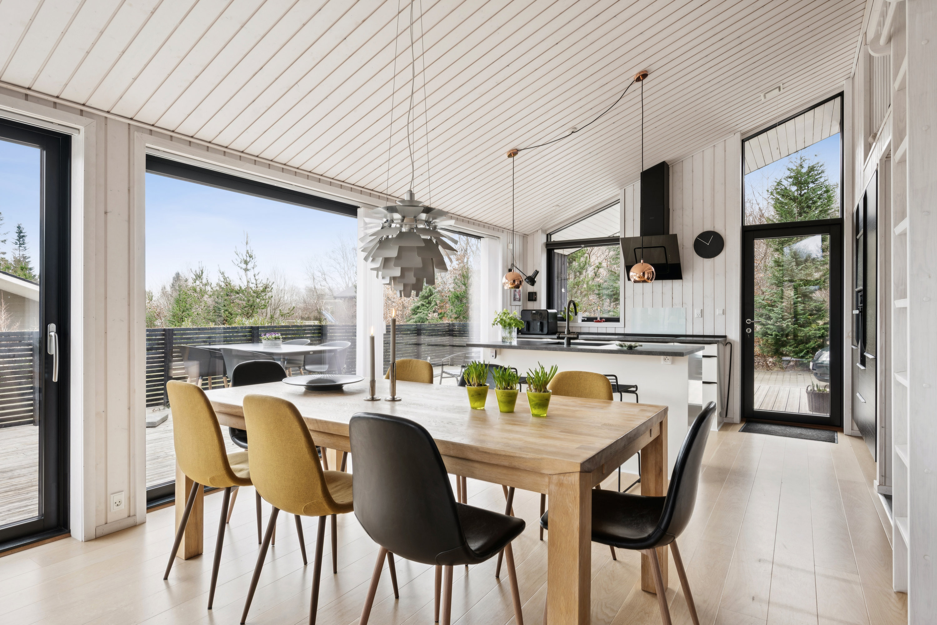 Fremhævet alrum billede i fuldskærmstilstand. Billede af Fyrbakken 13, Femmøller, 8400 Ebeltoft