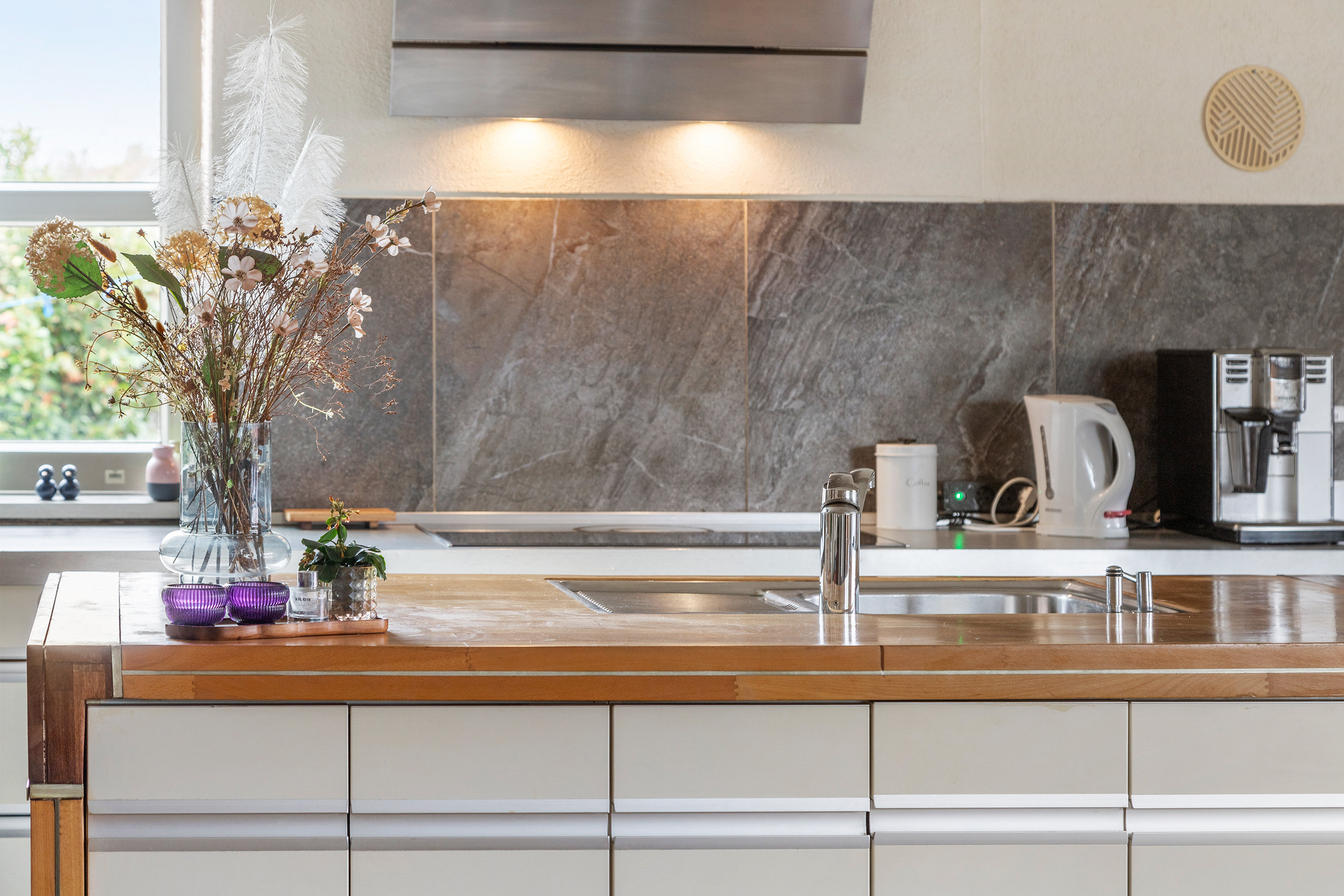 Fremhævet køkken billede i fuldskærmstilstand. Billede af Diget 5, 9460 Brovst