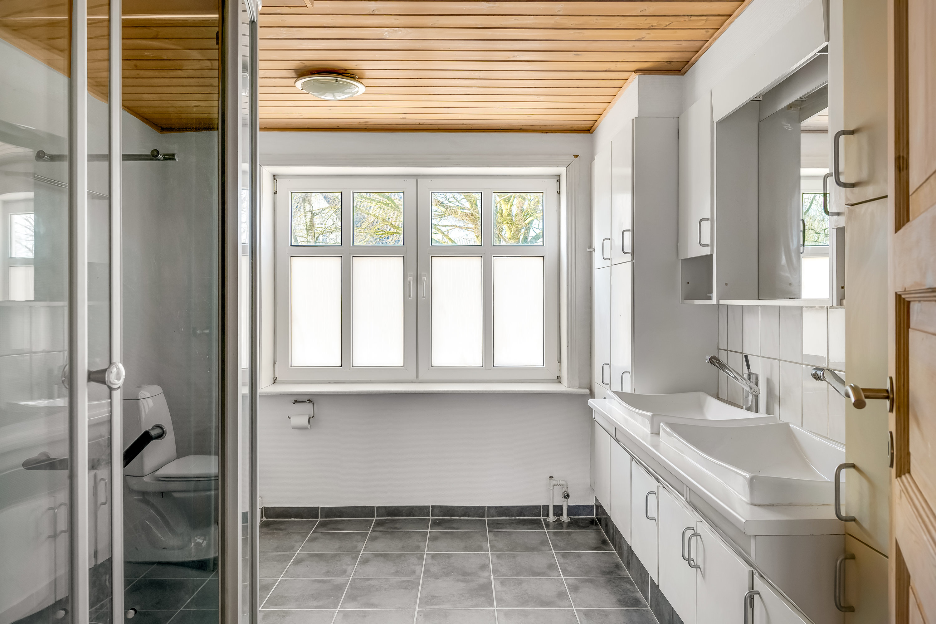 Fremhævet badeværelse billede i fuldskærmstilstand. Billede af Ølgodvej 84, Bjerremose, 6800 Varde