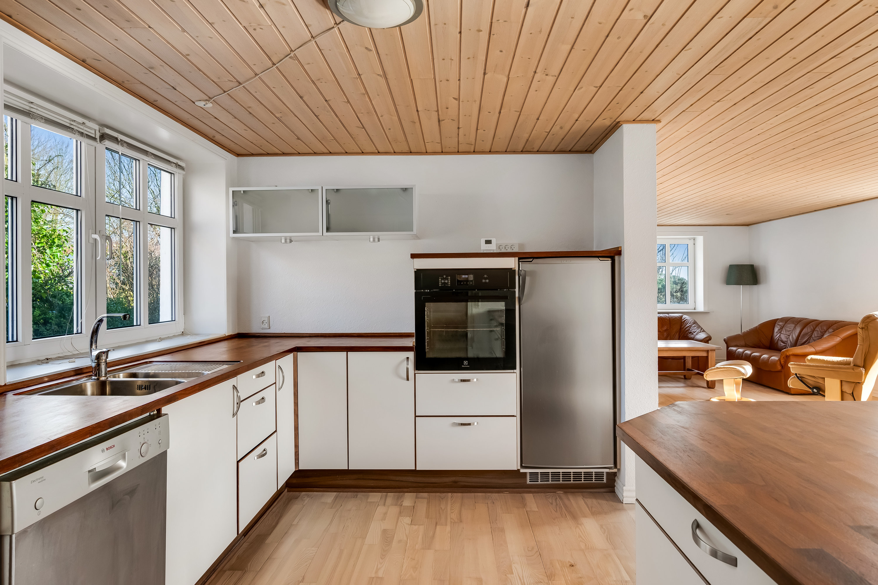 Fremhævet køkken billede i fuldskærmstilstand. Billede af Ølgodvej 84, Bjerremose, 6800 Varde