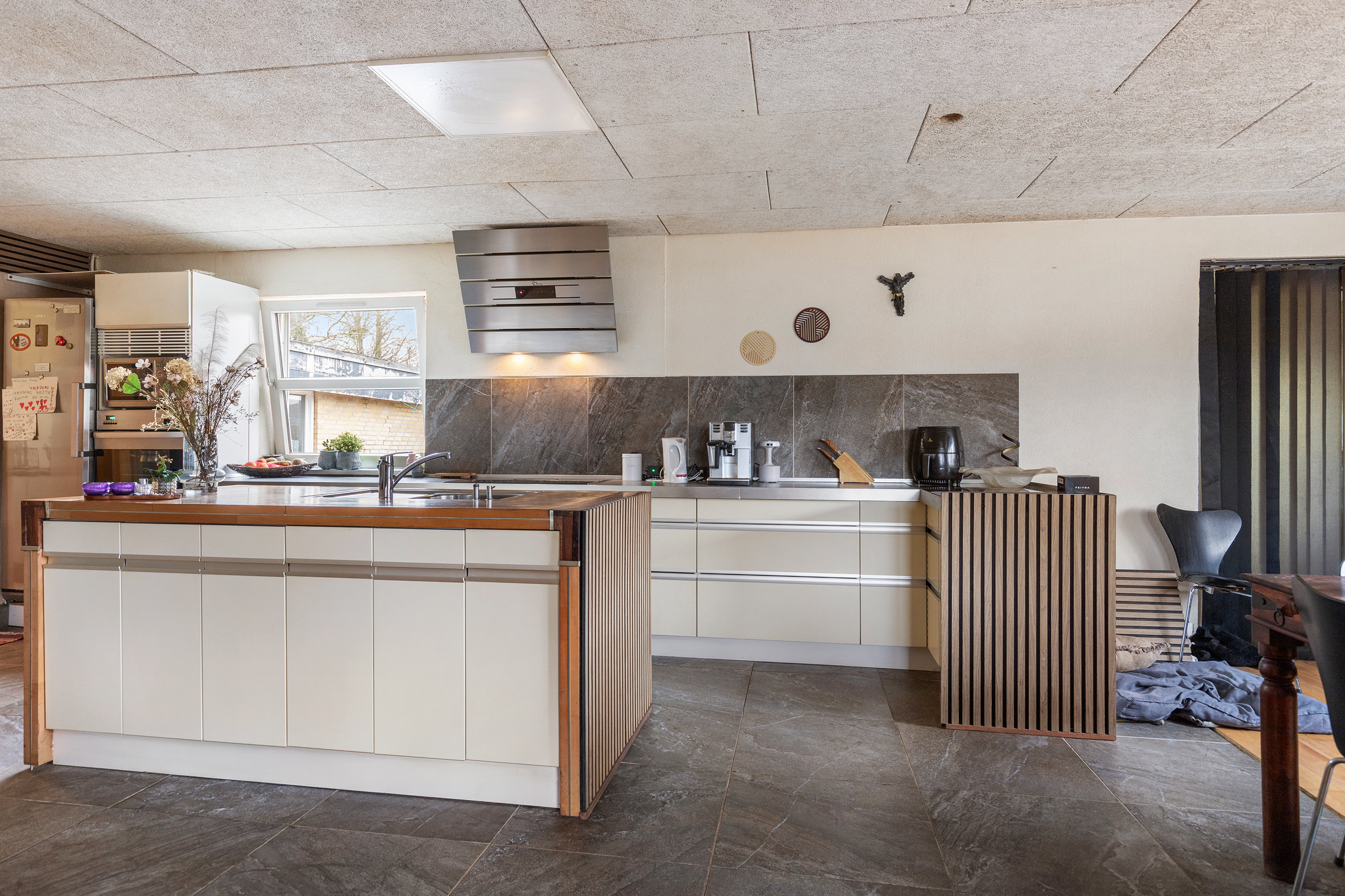 Fremhævet køkken billede i fuldskærmstilstand. Billede af Diget 5, 9460 Brovst