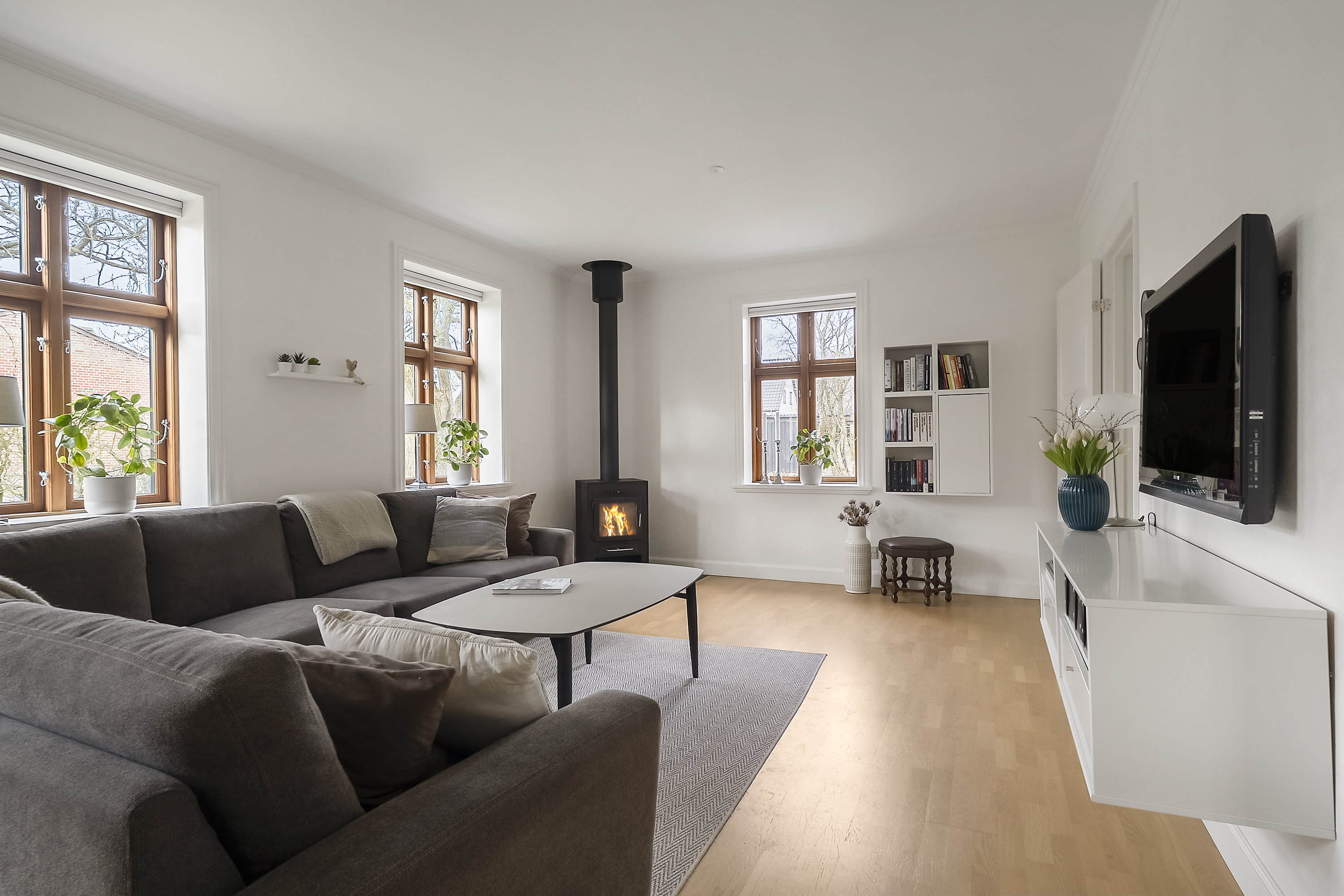 Fremhævet stue billede i fuldskærmstilstand. Billede af Bojsensvej 1, 8751 Gedved