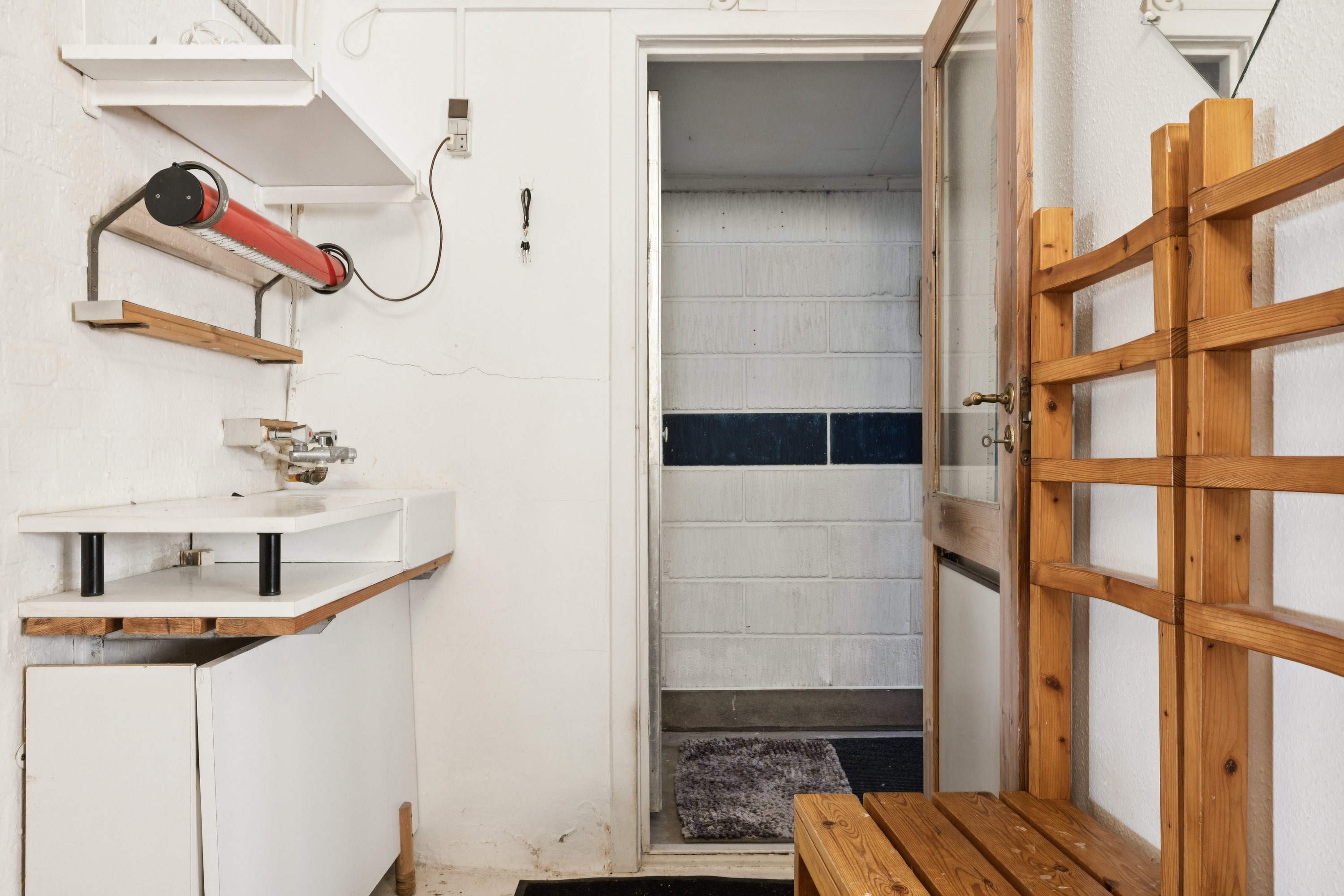 Fremhævet gang billede i fuldskærmstilstand. Billede af Blomstervænget 10, 5610 Assens