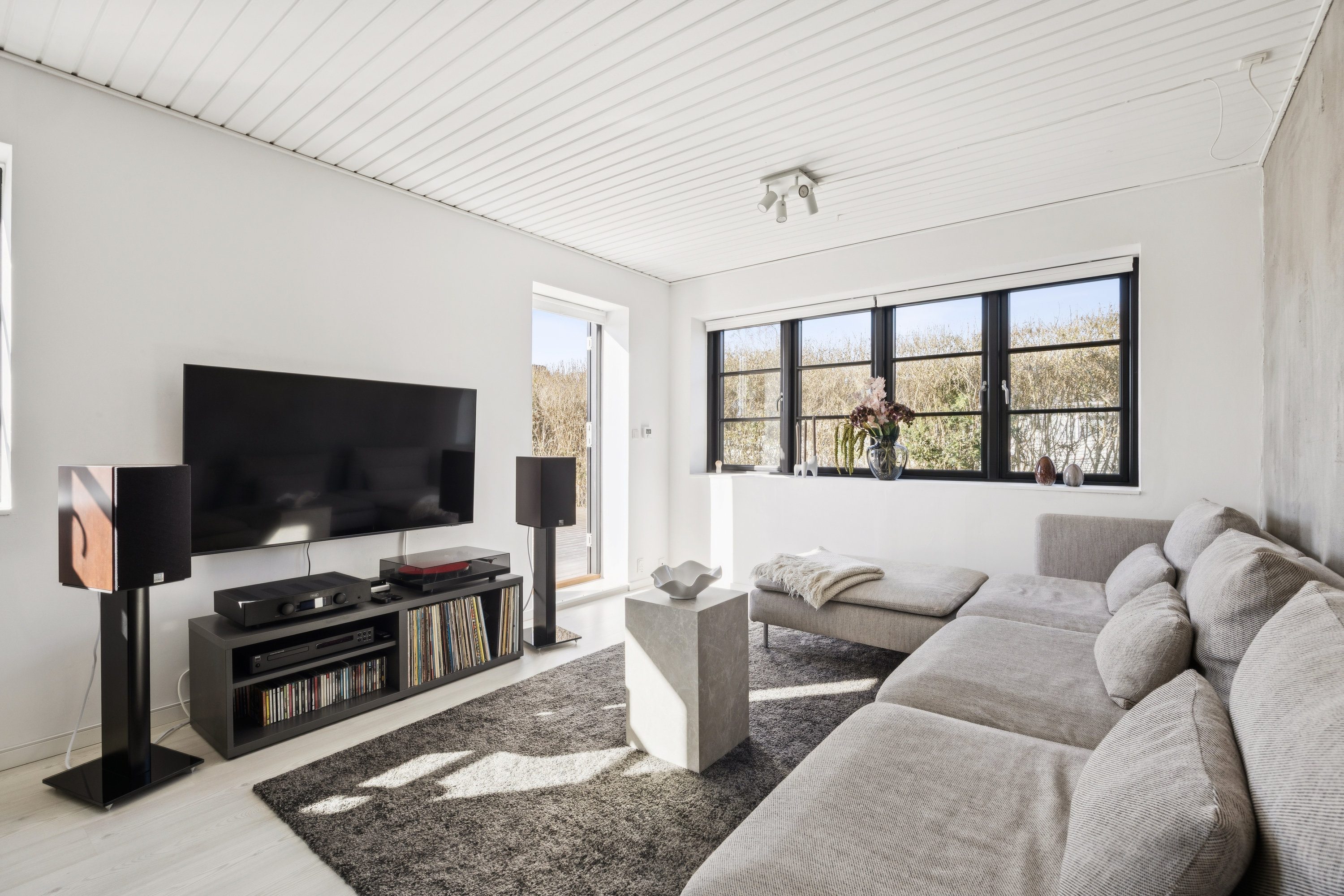 Fremhævet stue billede i fuldskærmstilstand. Billede af Stevnsbovej 48, 4600 Køge