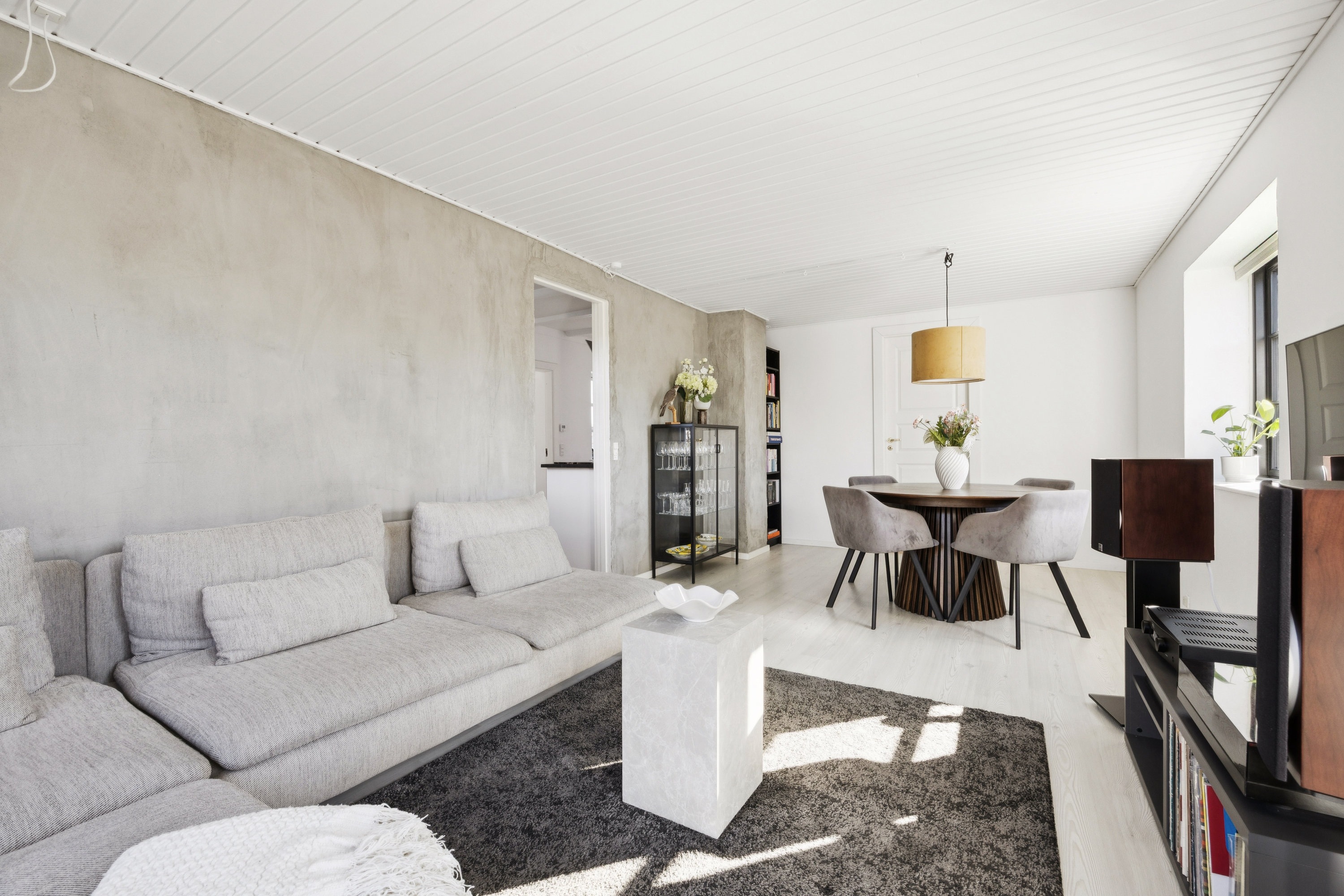 Fremhævet stue billede i fuldskærmstilstand. Billede af Stevnsbovej 48, 4600 Køge