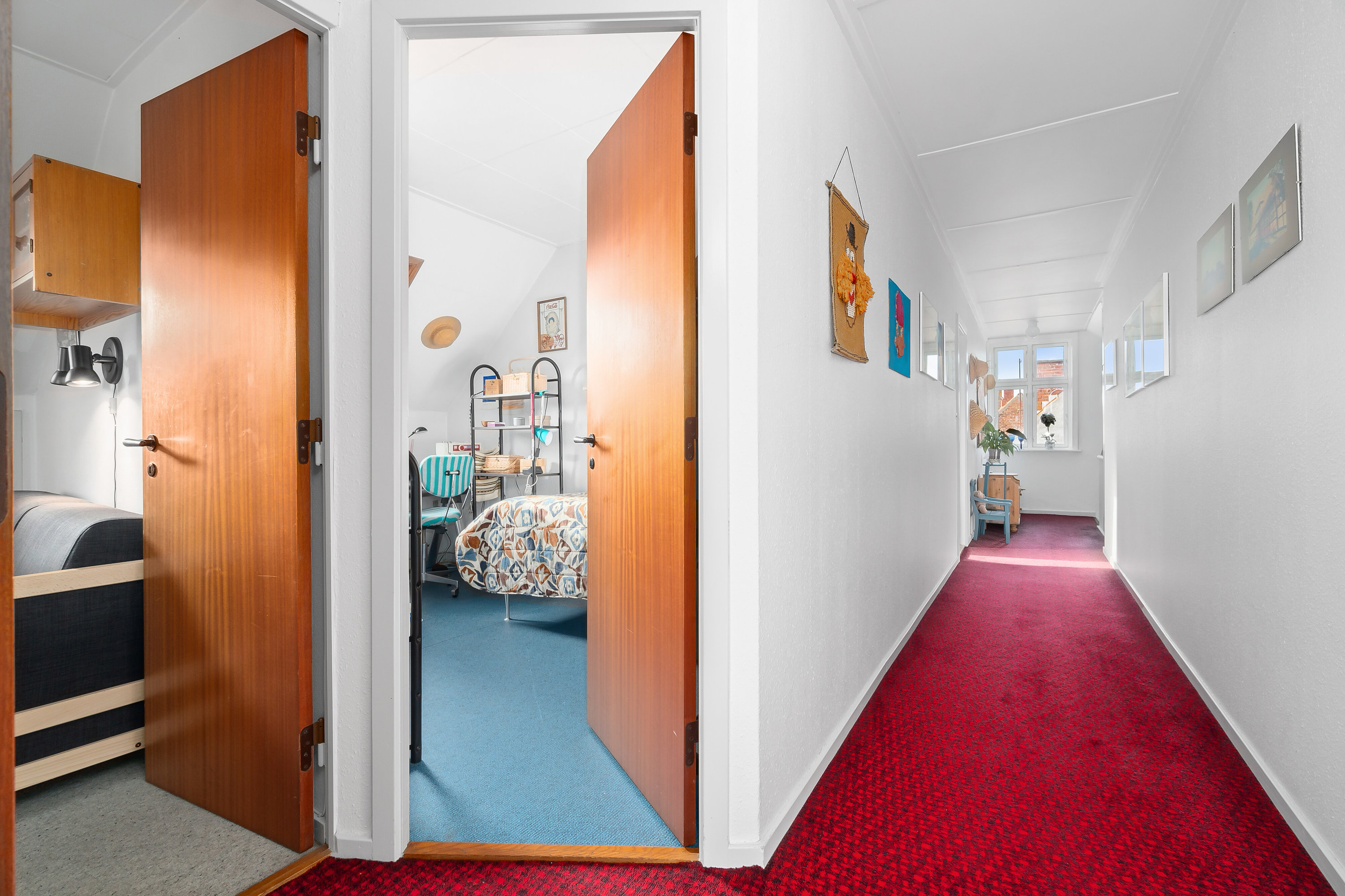 Fremhævet gang billede i fuldskærmstilstand. Billede af Storegade 70, 3700 Rønne