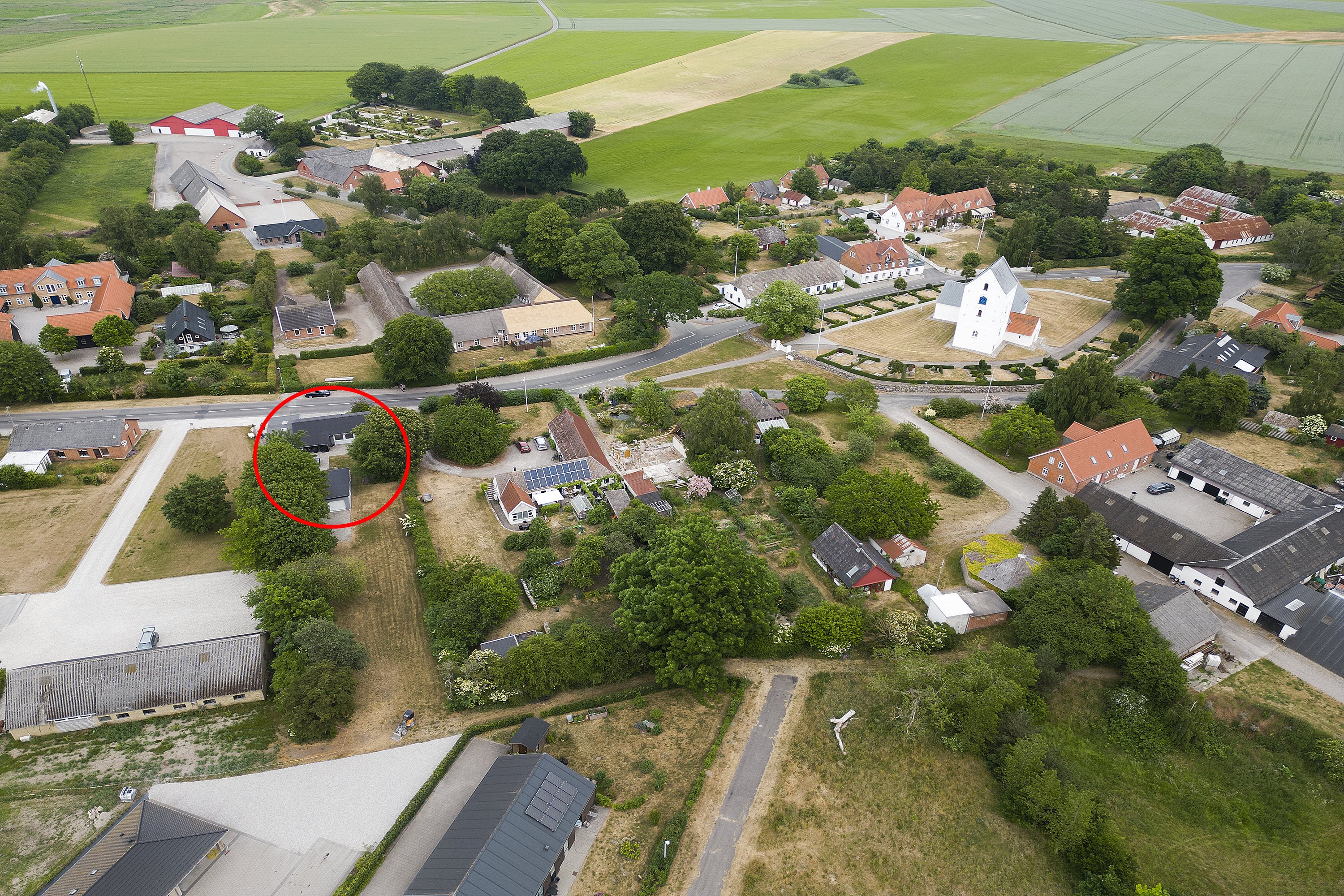 Fremhævet luftfoto billede i fuldskærmstilstand. Billede af Gjerrild Bygade 44, Gjerrild, 8500 Grenaa