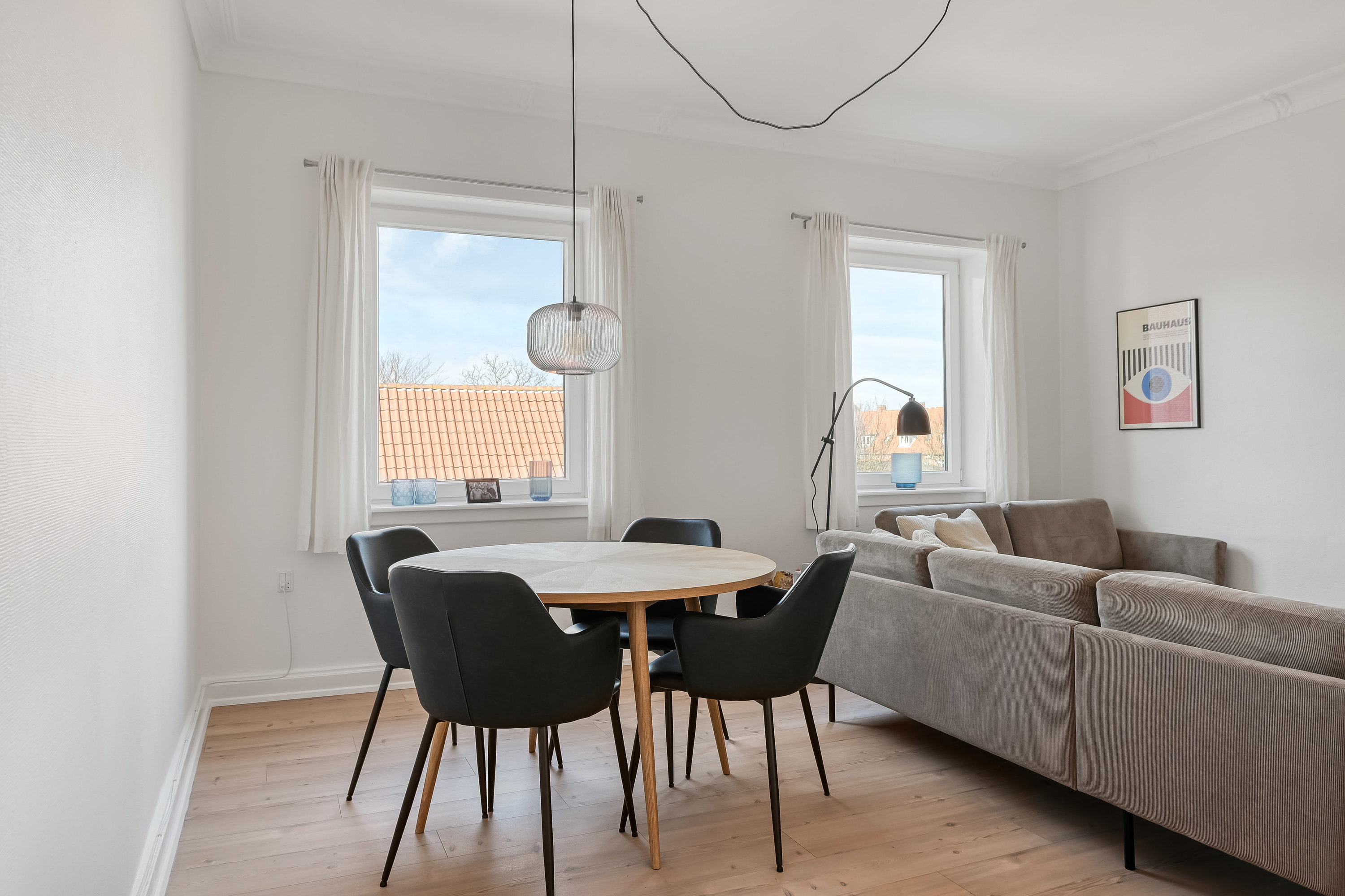 Fremhævet stue billede i fuldskærmstilstand. Billede af Peder Skrams Gade 5, 2. tv., 6700 Esbjerg