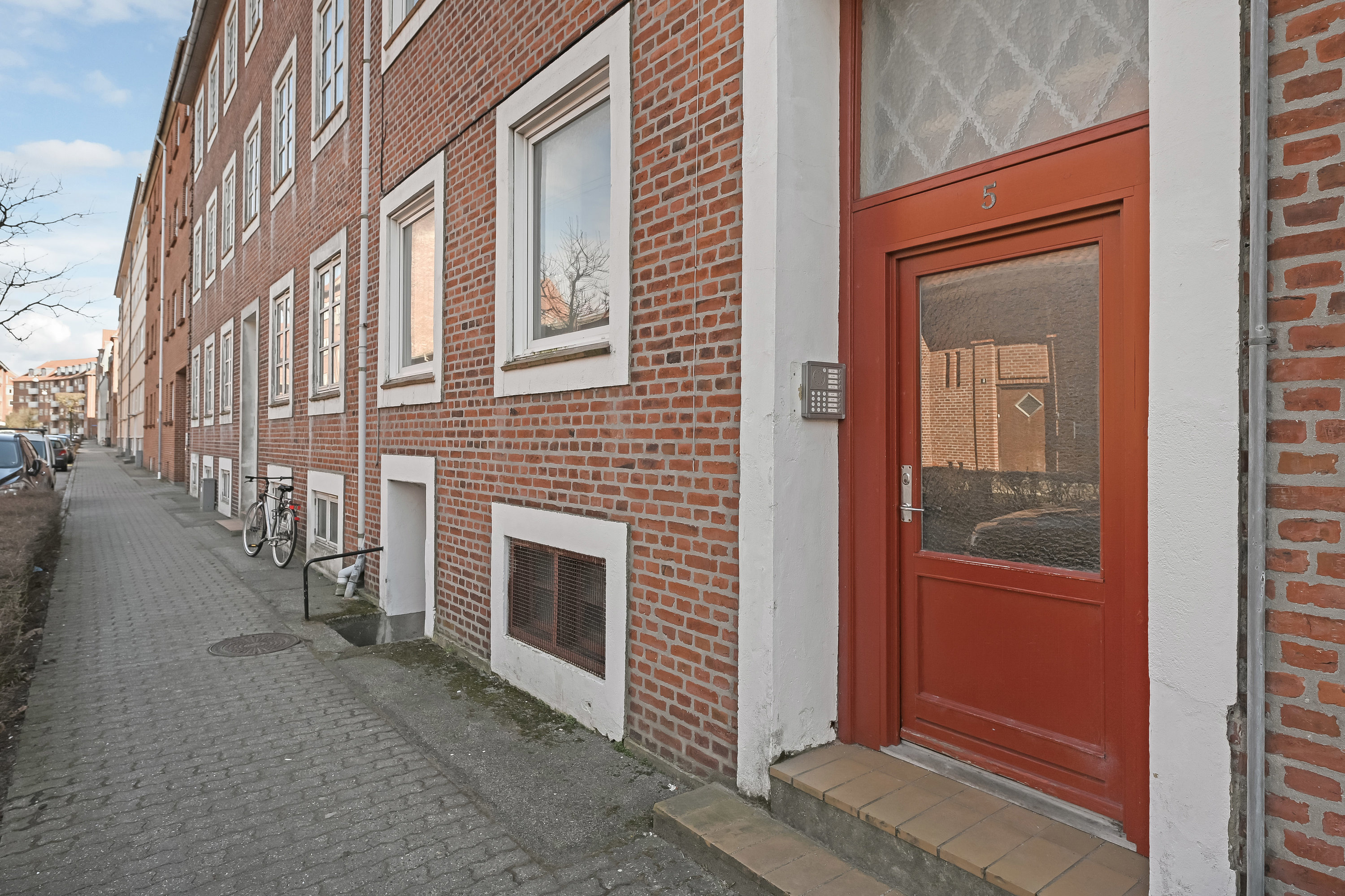 Fremhævet ejendommen billede i fuldskærmstilstand. Billede af Peder Skrams Gade 5, 2. tv., 6700 Esbjerg