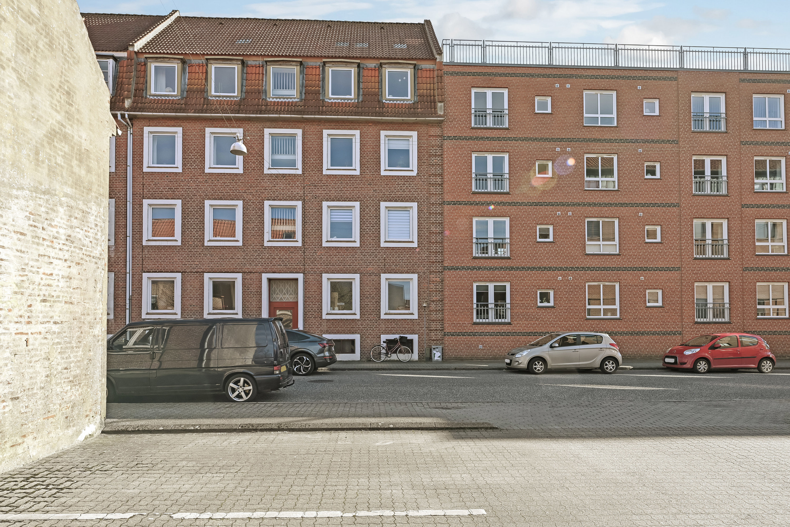 Fremhævet ejendommen billede i fuldskærmstilstand. Billede af Peder Skrams Gade 5, 2. tv., 6700 Esbjerg