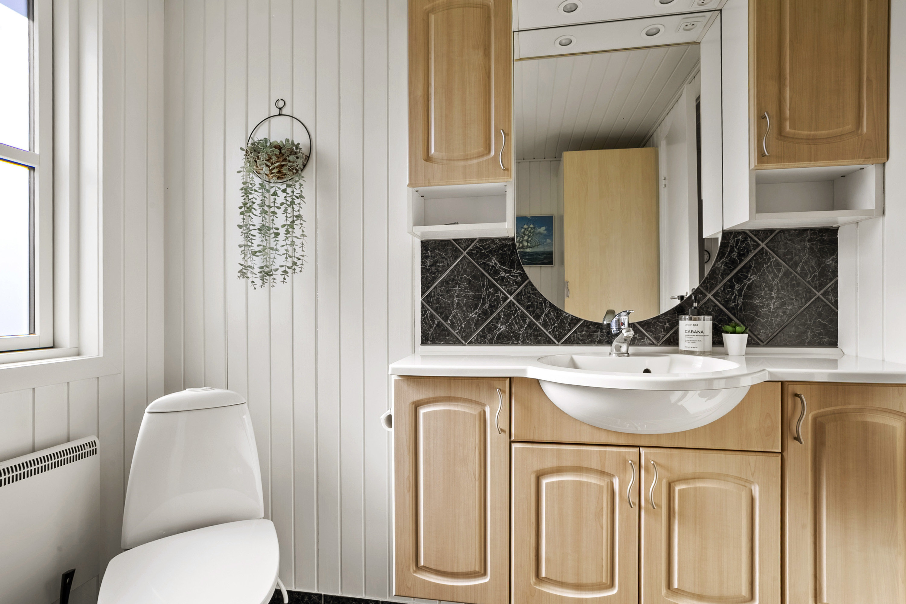 Fremhævet badeværelse billede i fuldskærmstilstand. Billede af Jørlhagevej 52, Ørby, 6100 Haderslev