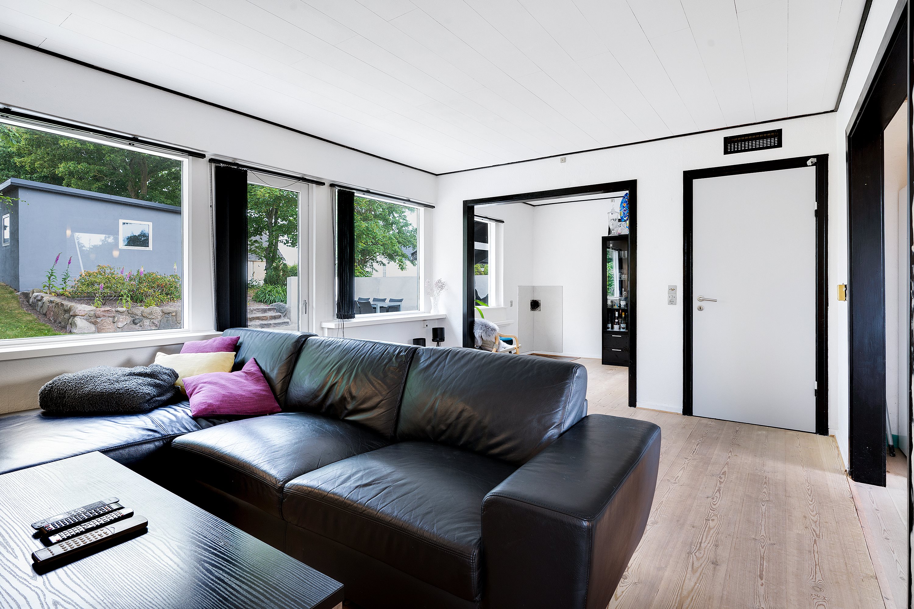 Fremhævet stue billede i fuldskærmstilstand. Billede af Gjerrild Bygade 44, Gjerrild, 8500 Grenaa