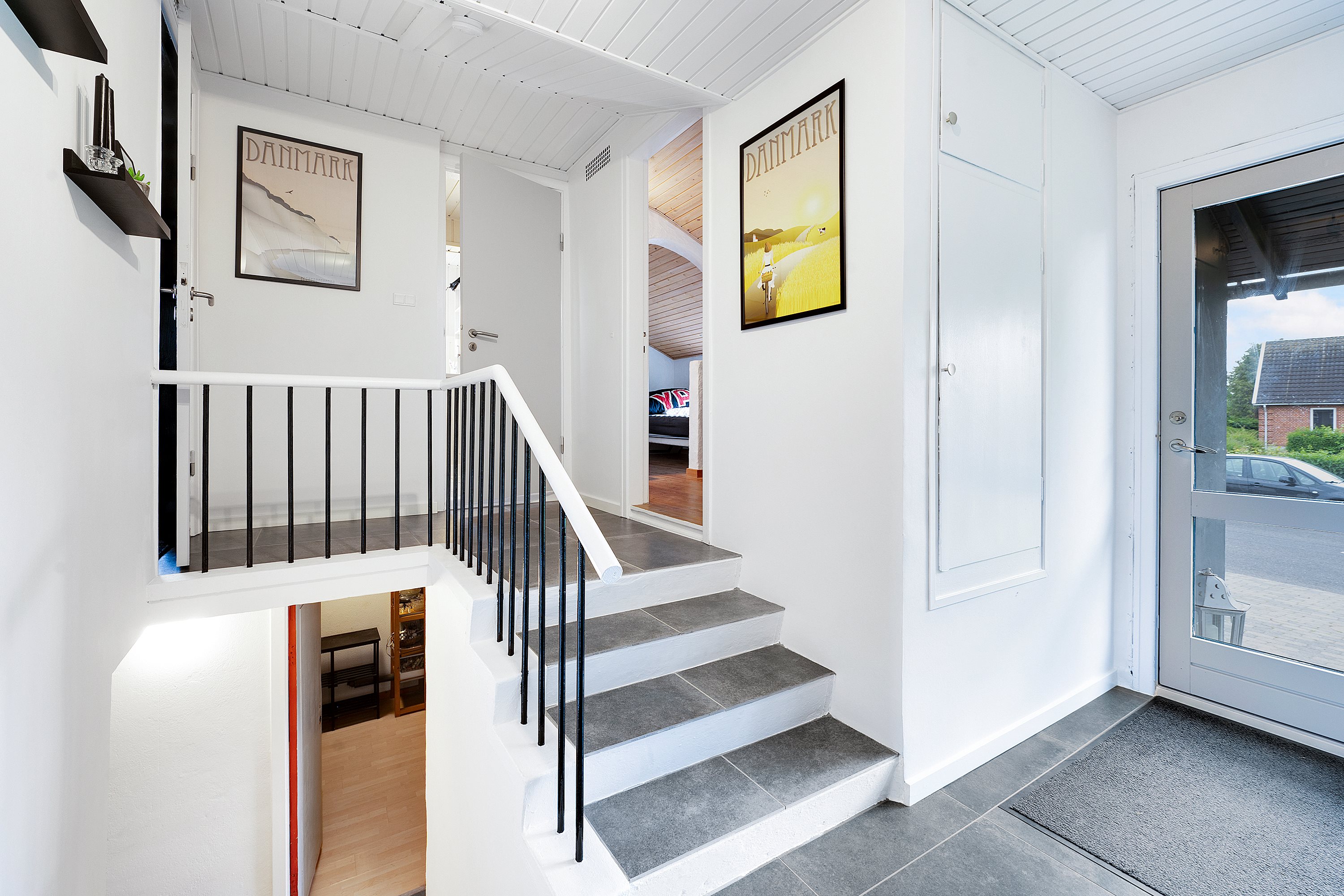 Fremhævet trappe billede i fuldskærmstilstand. Billede af Gjerrild Bygade 44, Gjerrild, 8500 Grenaa