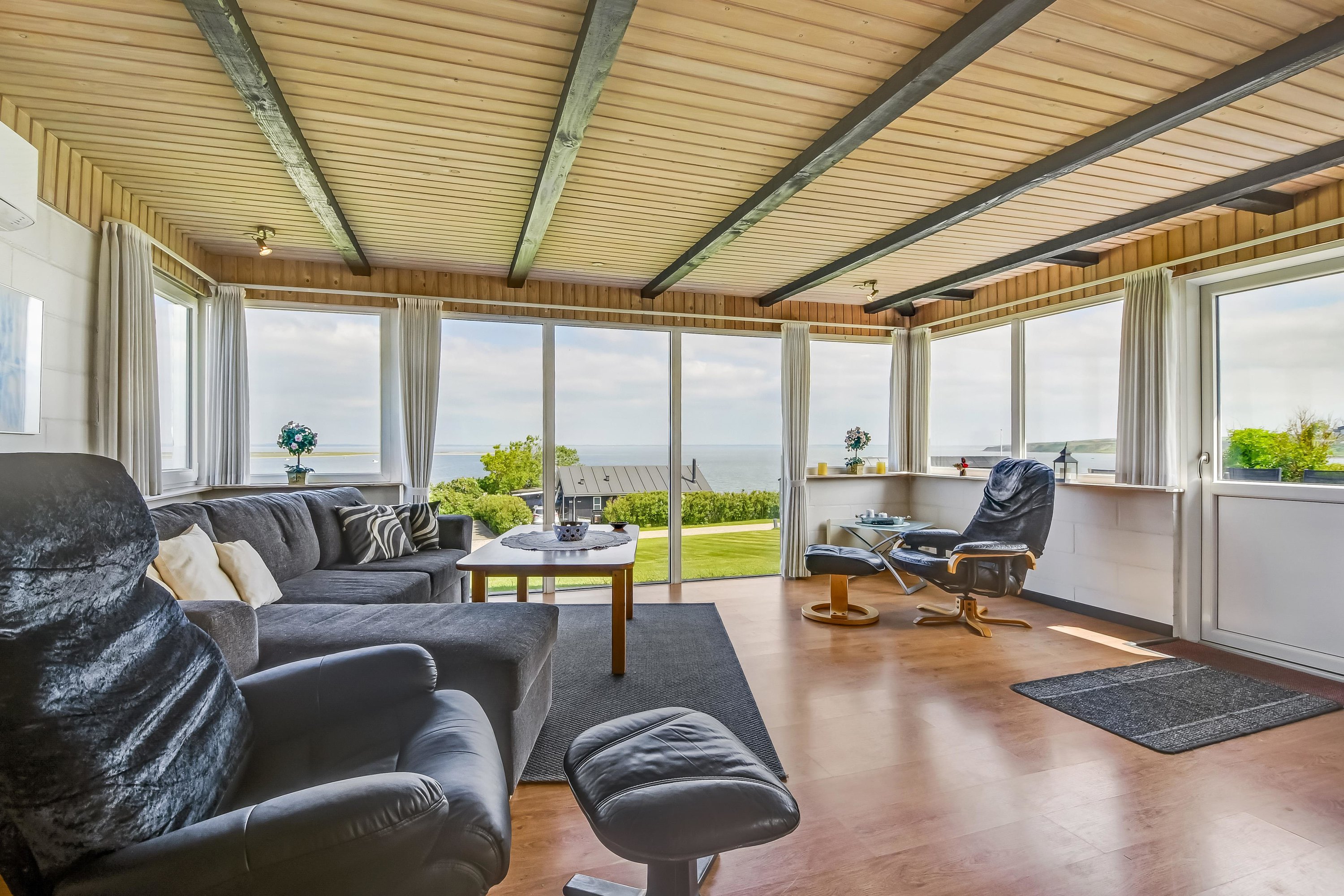 Fremhævet  billede i fuldskærmstilstand. Billede af Syrenvej 87, Tørring, 7620 Lemvig