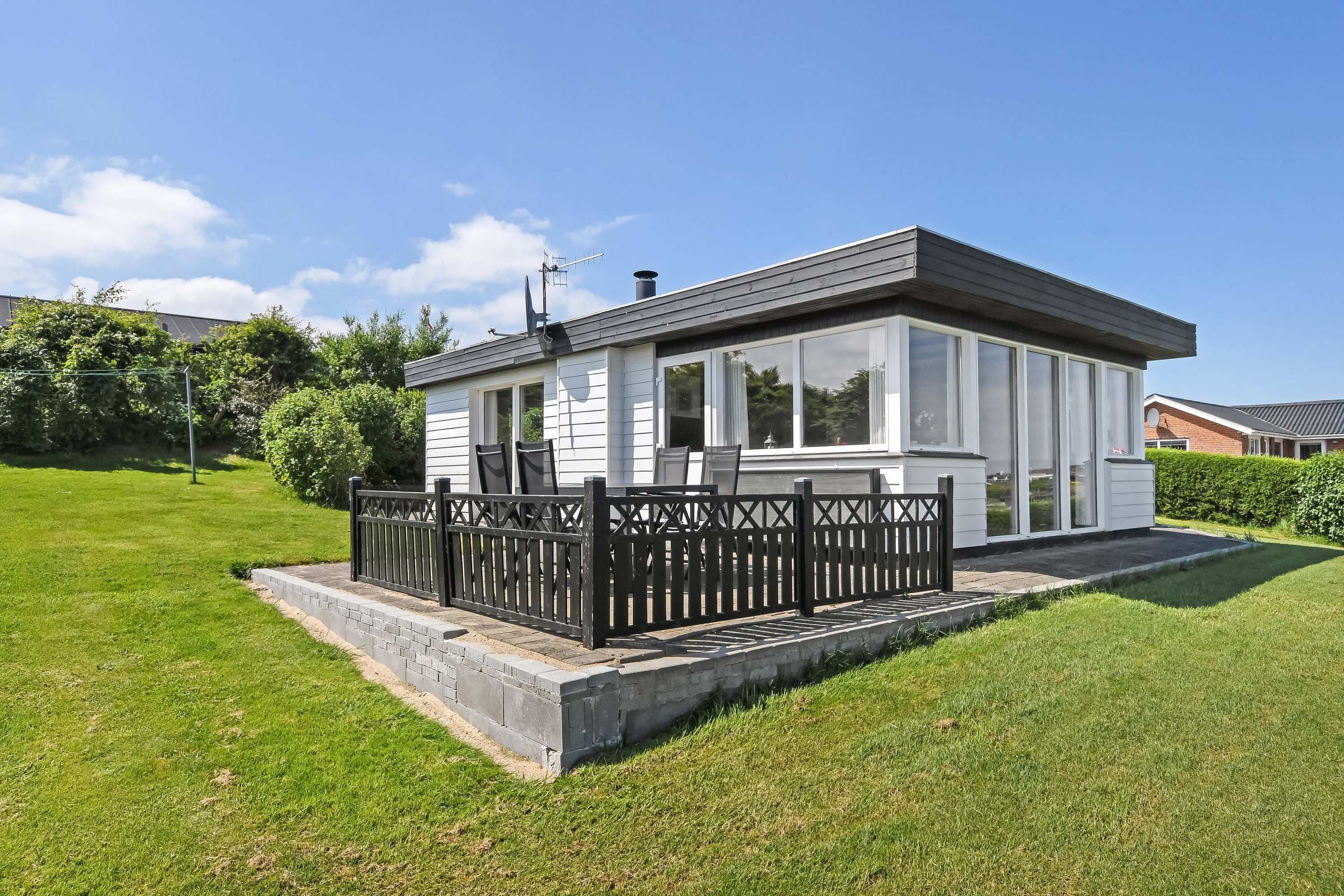 Fremhævet  billede i fuldskærmstilstand. Billede af Syrenvej 87, Tørring, 7620 Lemvig