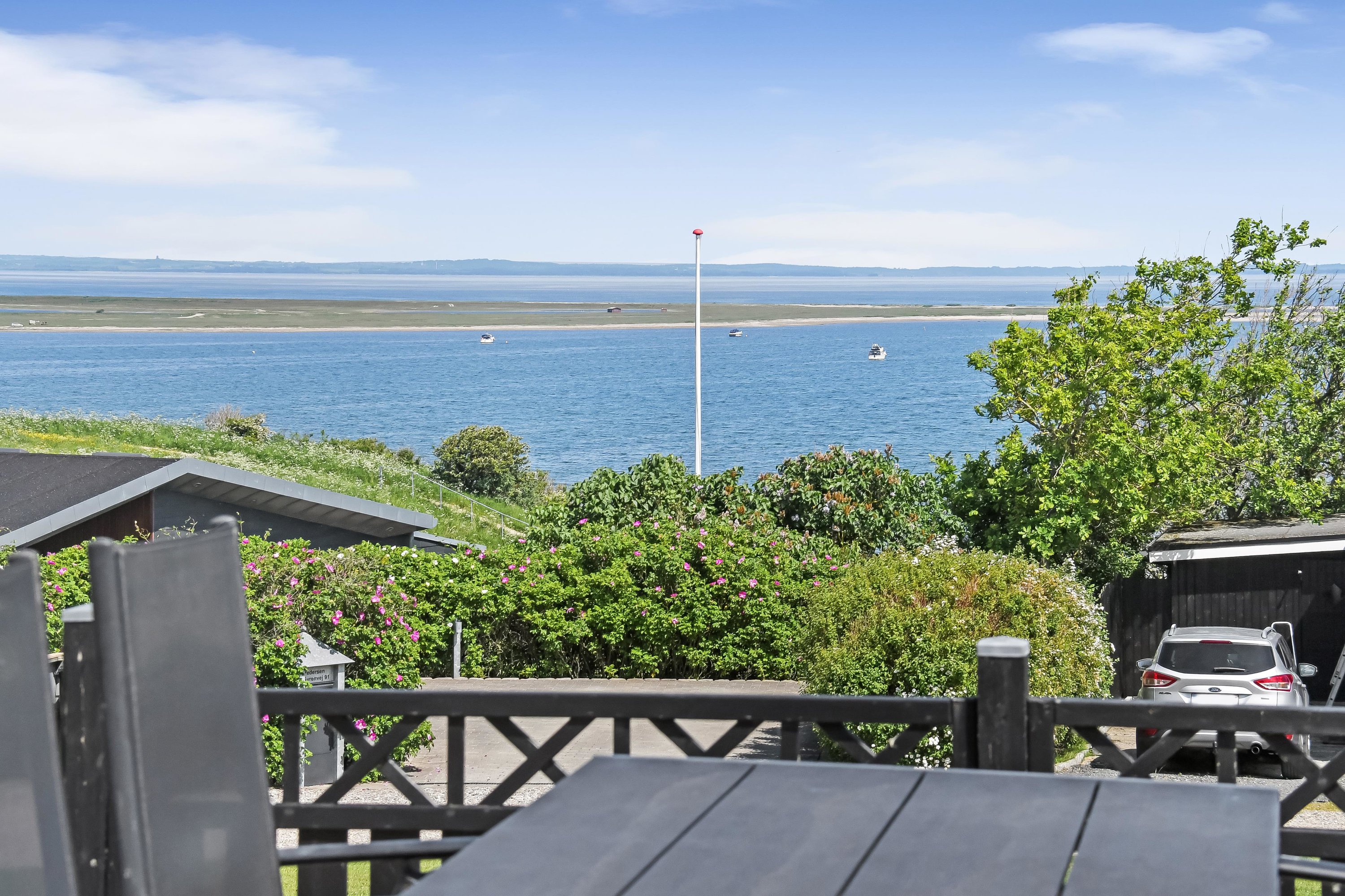 Fremhævet  billede i fuldskærmstilstand. Billede af Syrenvej 87, Tørring, 7620 Lemvig