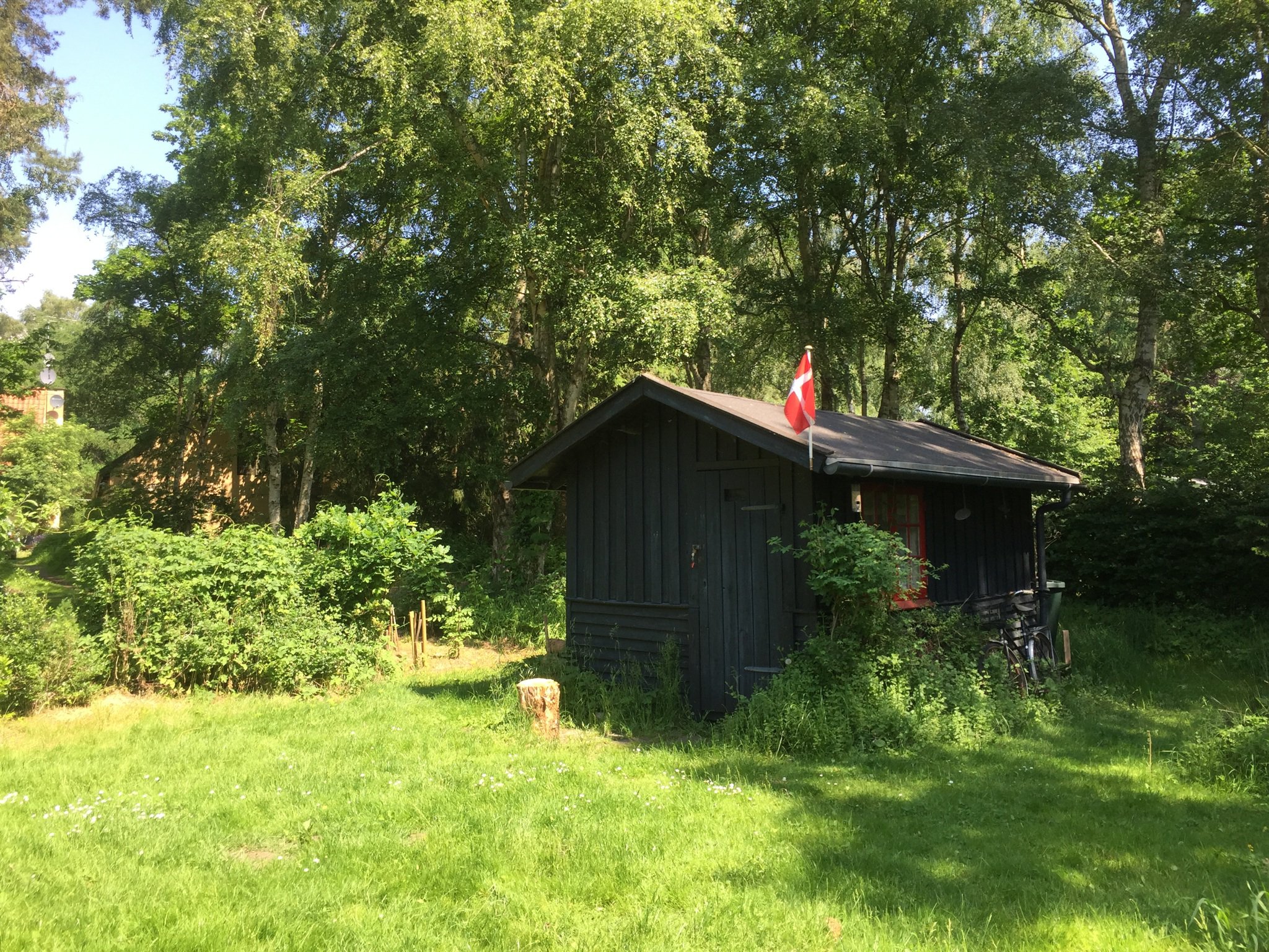 Fremhævet udendørs billede i fuldskærmstilstand. Billede af Ryagervej 41, Sandet, 3300 Frederiksværk