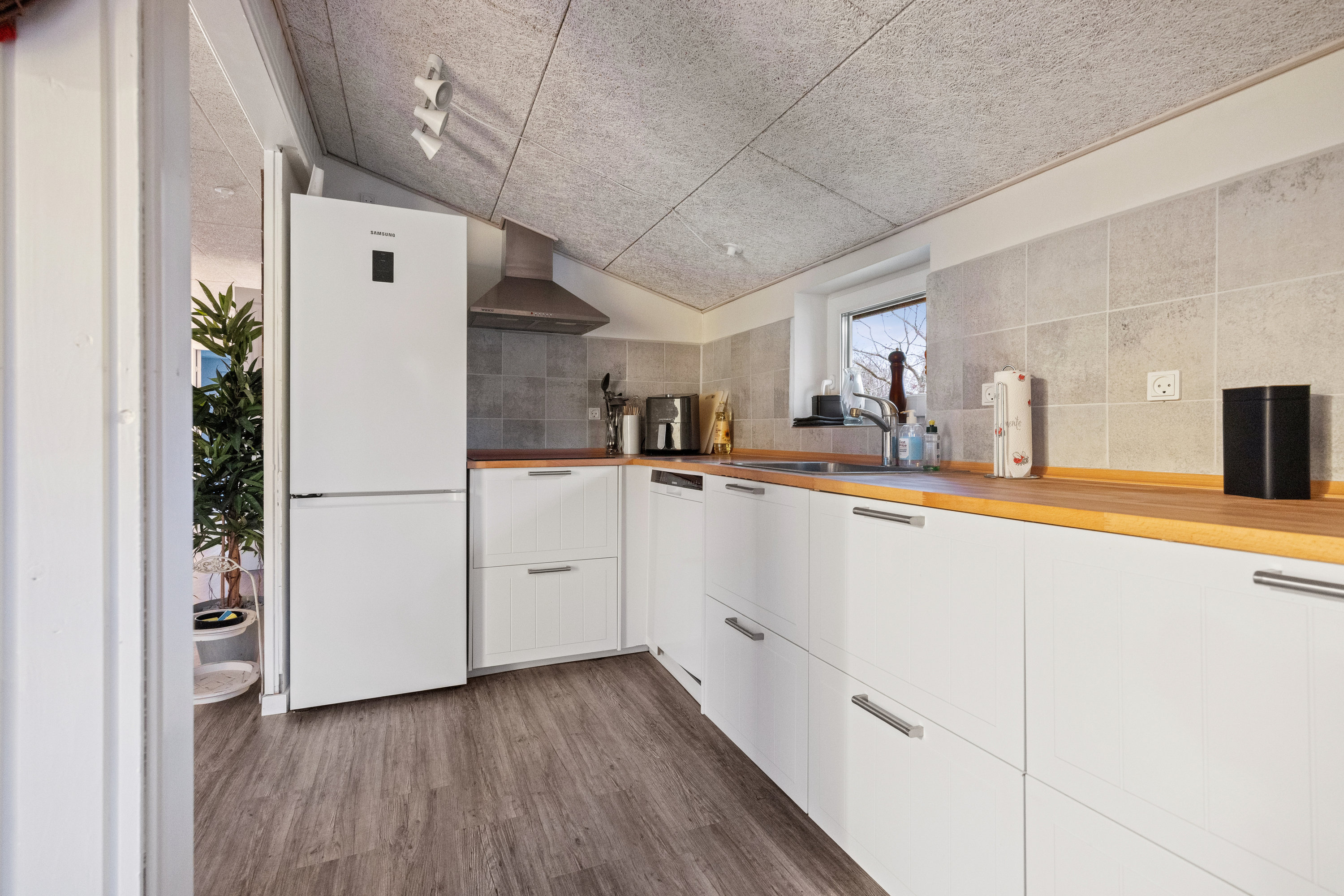 Fremhævet køkken billede i fuldskærmstilstand. Billede af Vibelunden 5, 9370 Hals